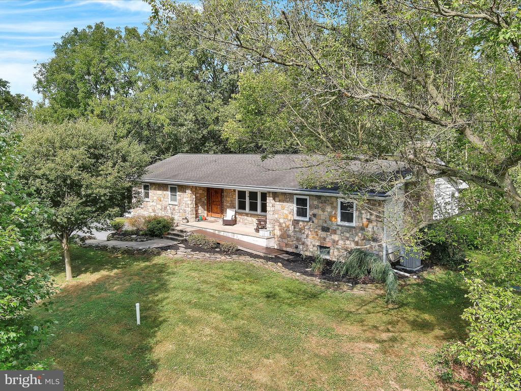 Photo of 205 HERRVILLE RD, WILLOW STREET, PA 17584 (MLS # PALA2040756)