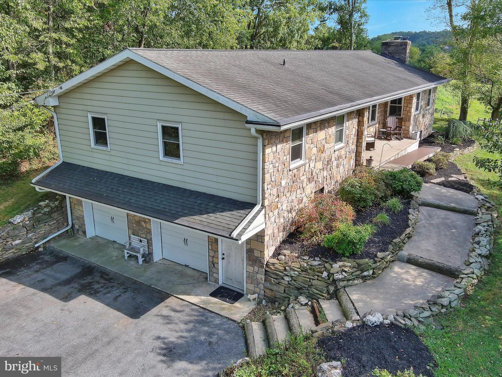 Photo of 205 HERRVILLE RD, WILLOW STREET, PA 17584 (MLS # PALA2040756)