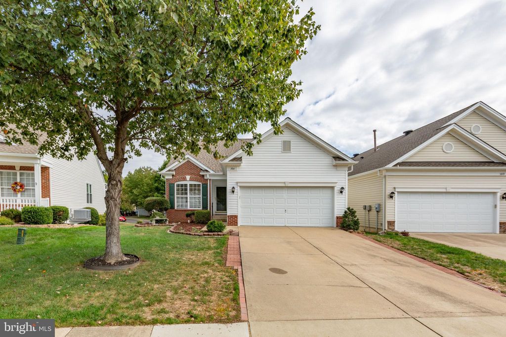 Photo of 304 Bridgewater Circle, FREDERICKSBURG, VA 22406 (MLS # VAST2043346)