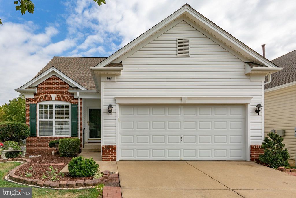 Photo of 304 Bridgewater Circle, FREDERICKSBURG, VA 22406 (MLS # VAST2043346)