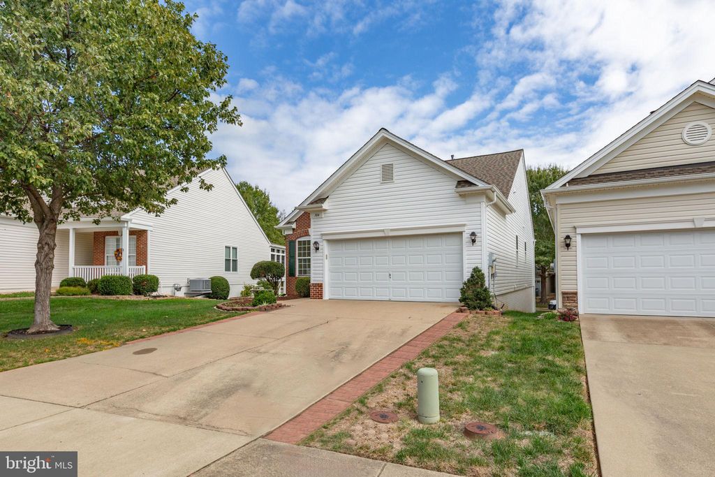 Photo of 304 Bridgewater Circle, FREDERICKSBURG, VA 22406 (MLS # VAST2043346)