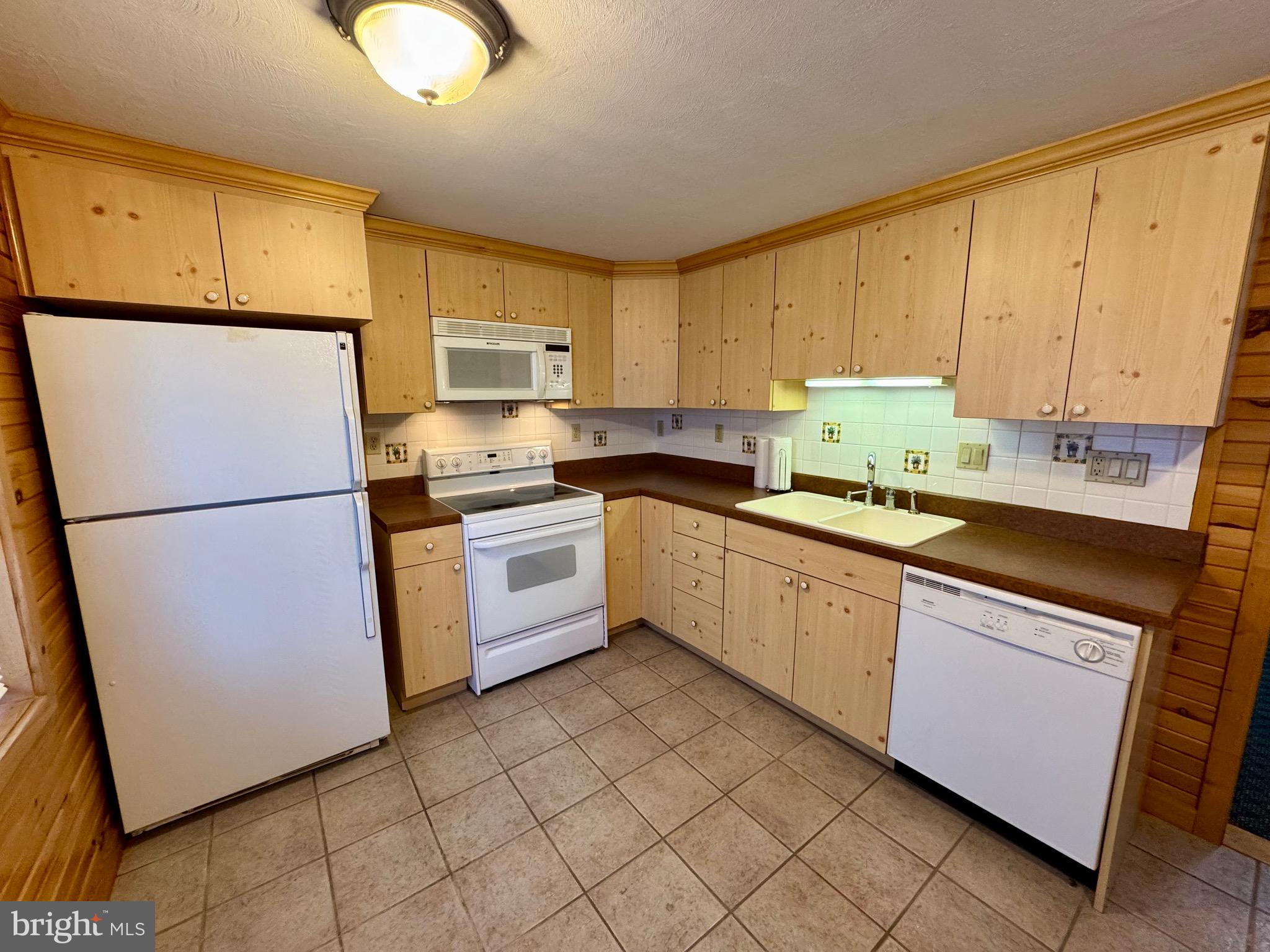 WOODYCREST - Residential