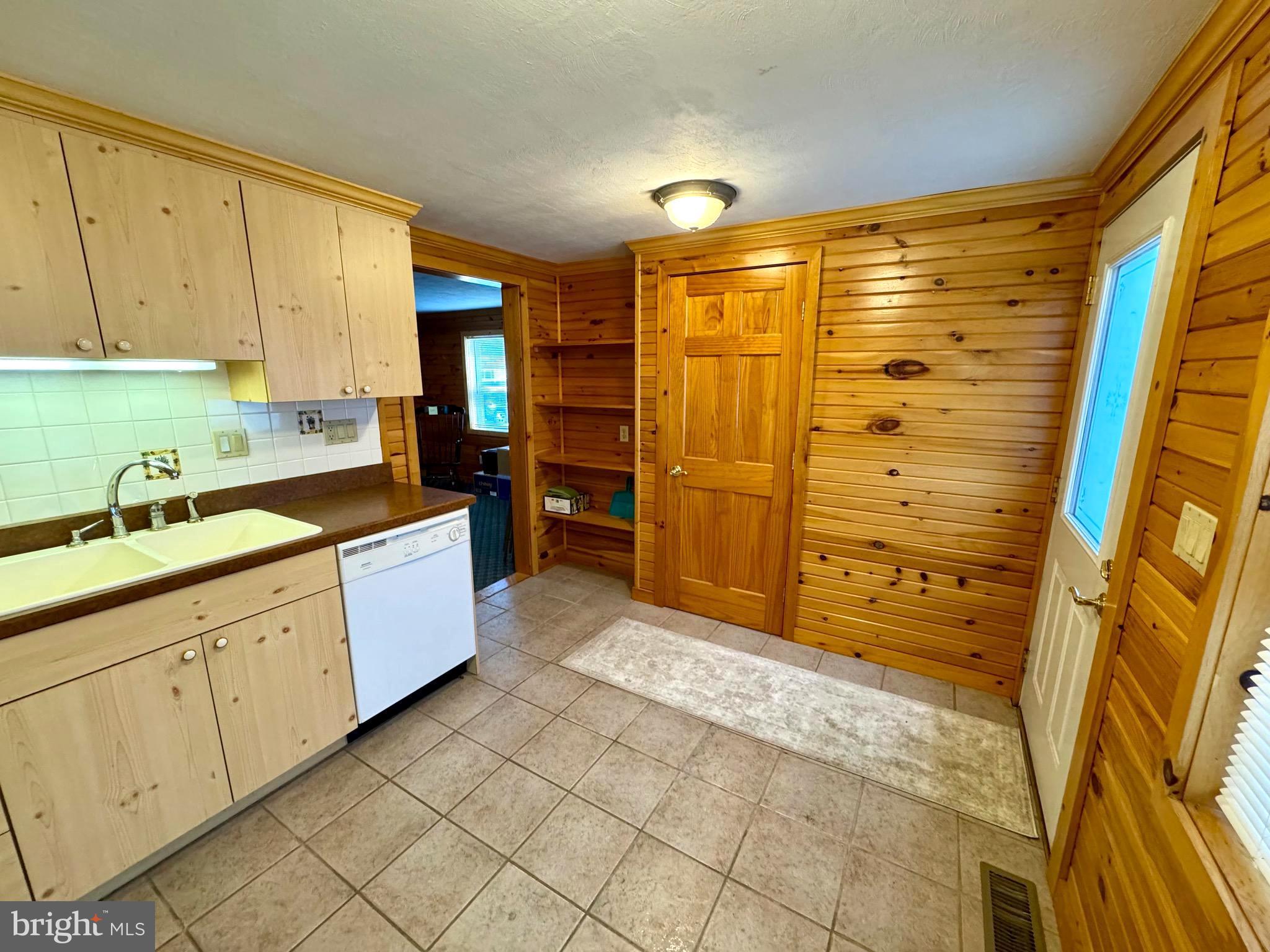 WOODYCREST - Residential