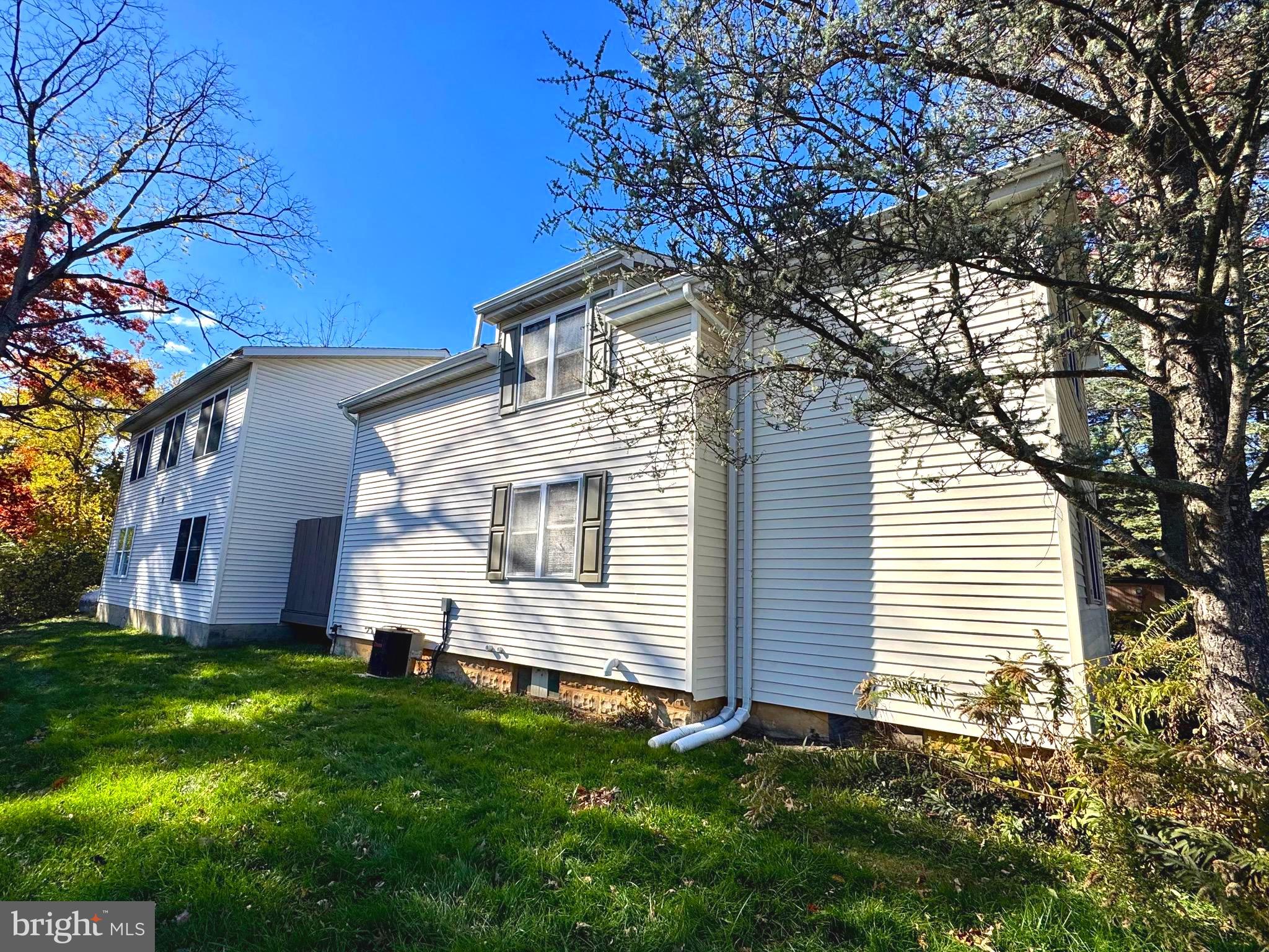 WOODYCREST - Residential