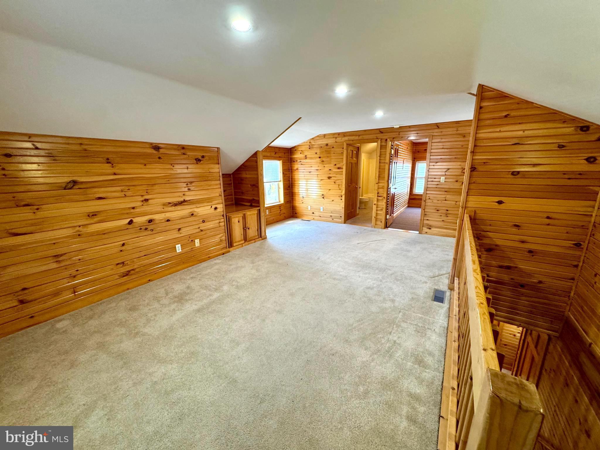 WOODYCREST - Residential