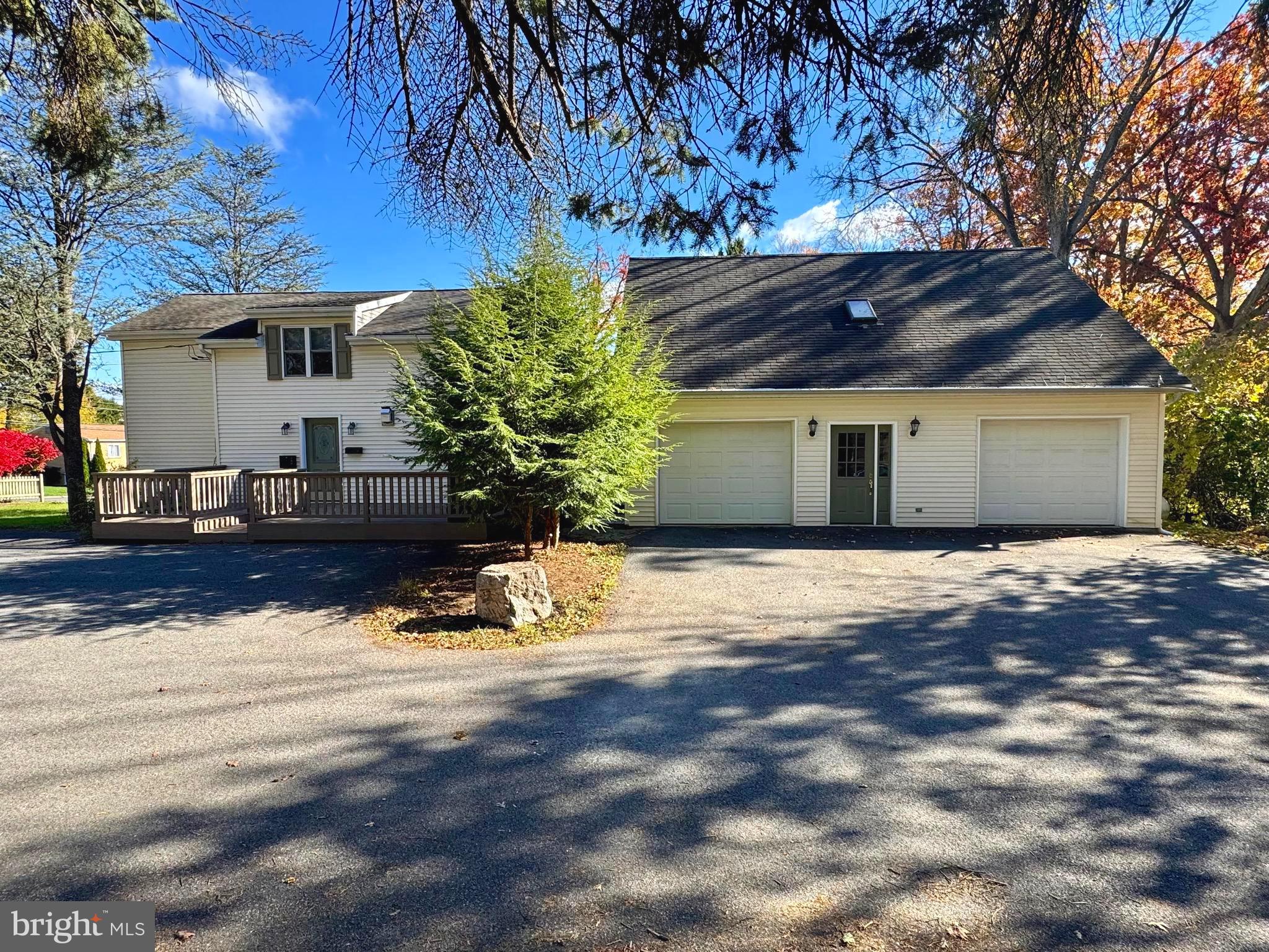 WOODYCREST - Residential