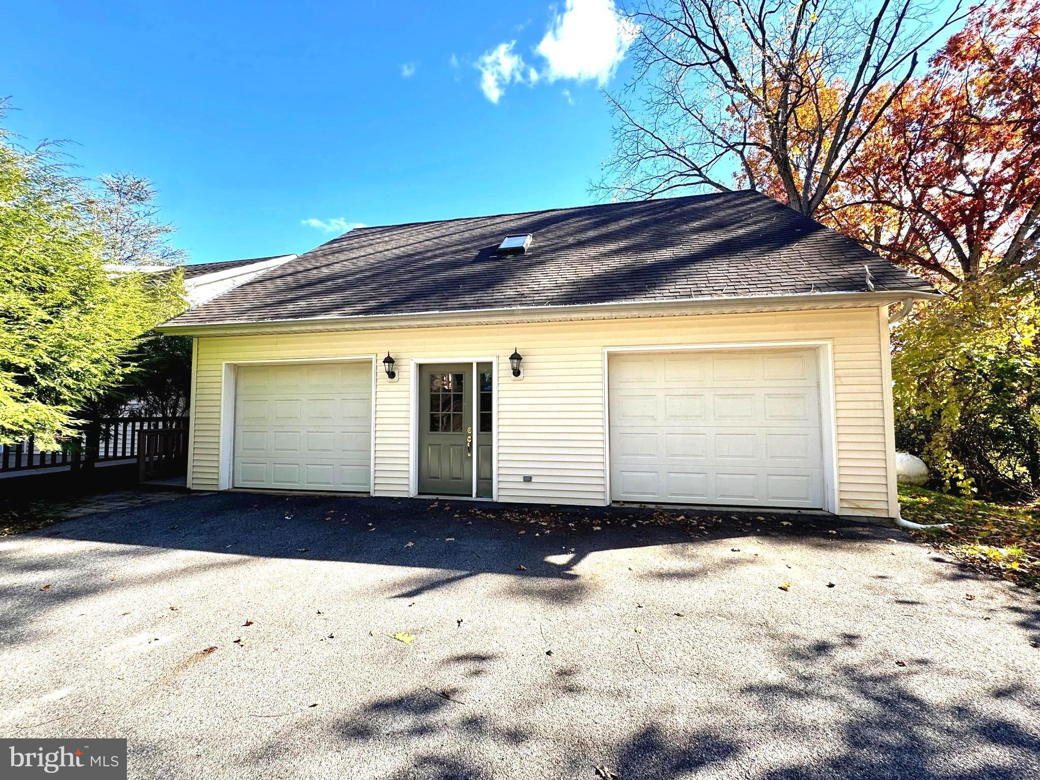 WOODYCREST - Residential