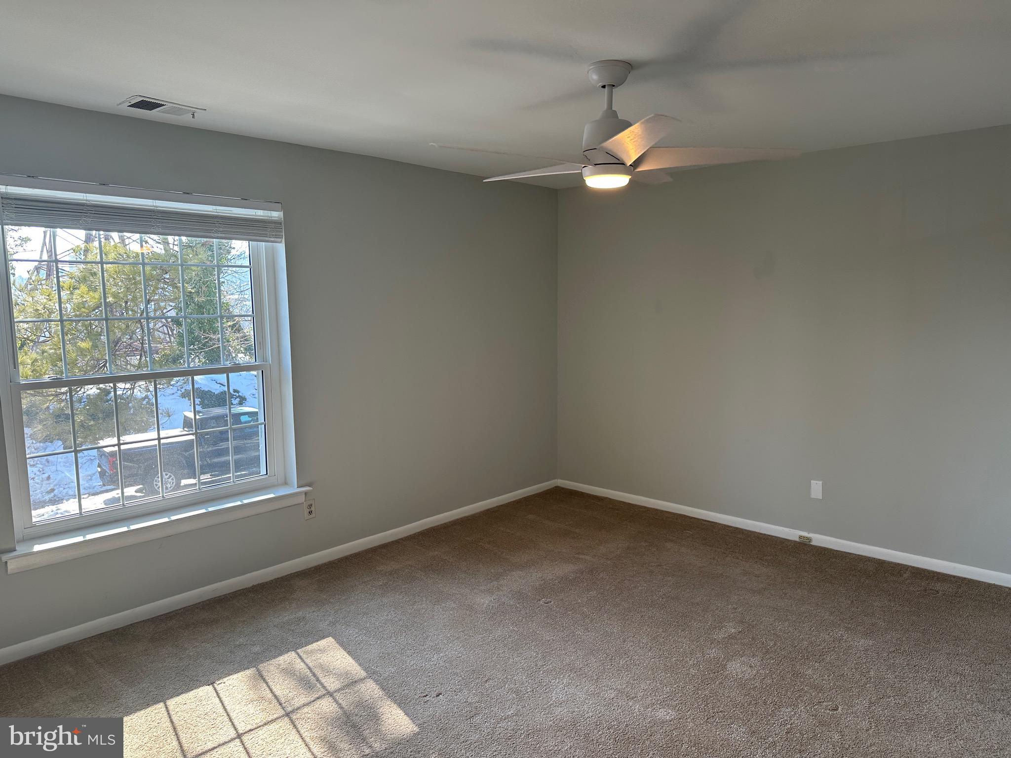 EAST FALLS - Residential