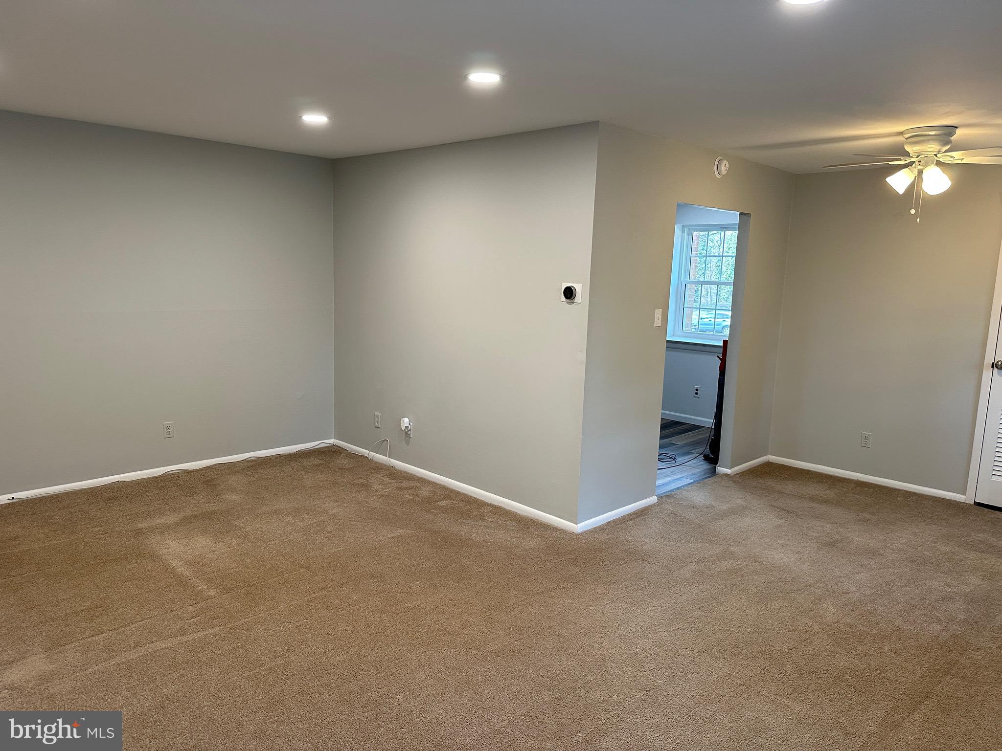 EAST FALLS - Residential