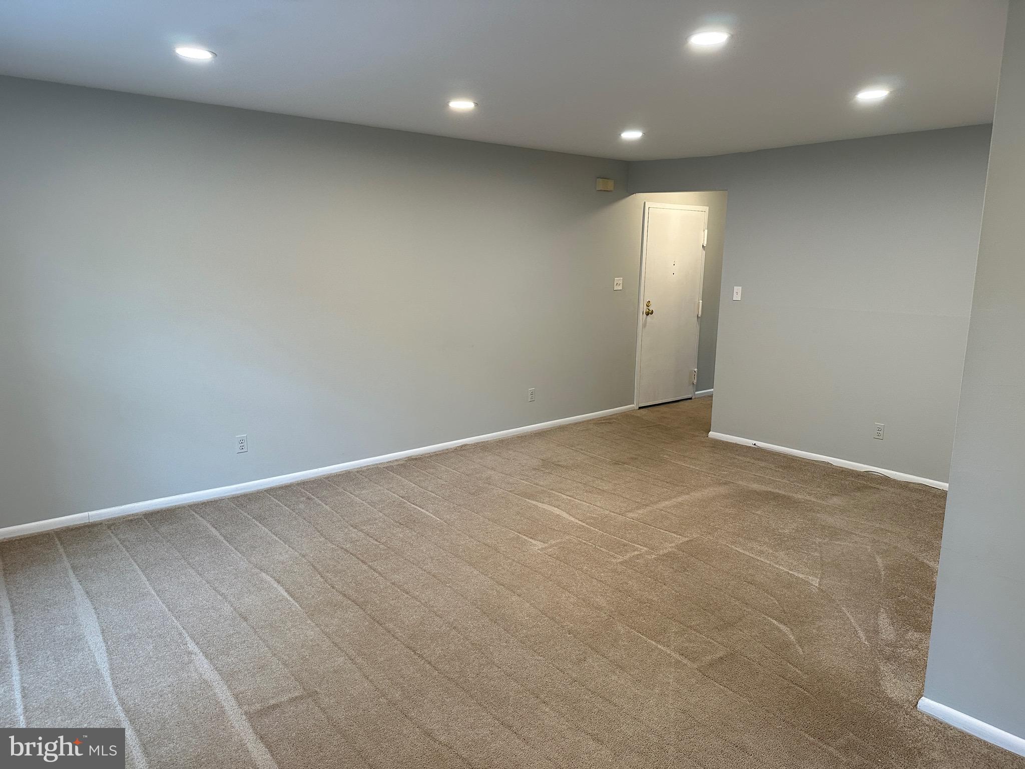 EAST FALLS - Residential