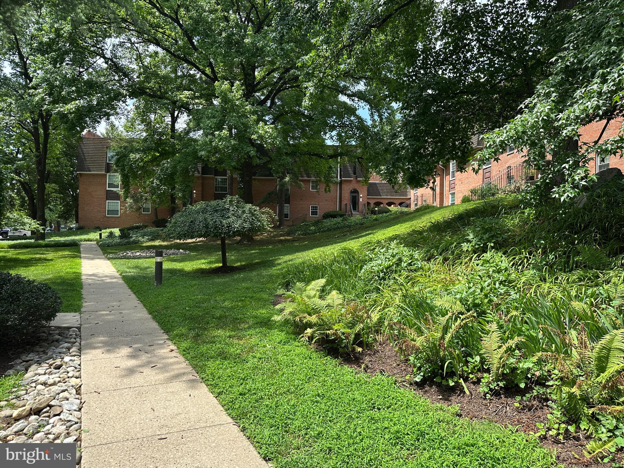 EAST FALLS - Residential