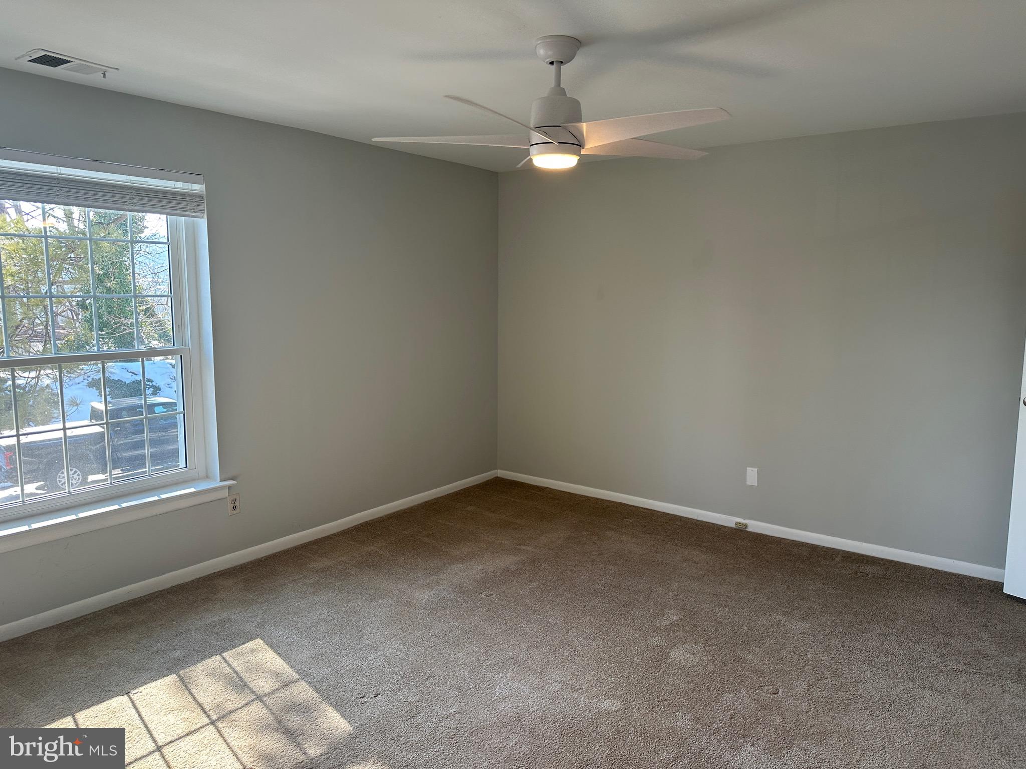 EAST FALLS - Residential