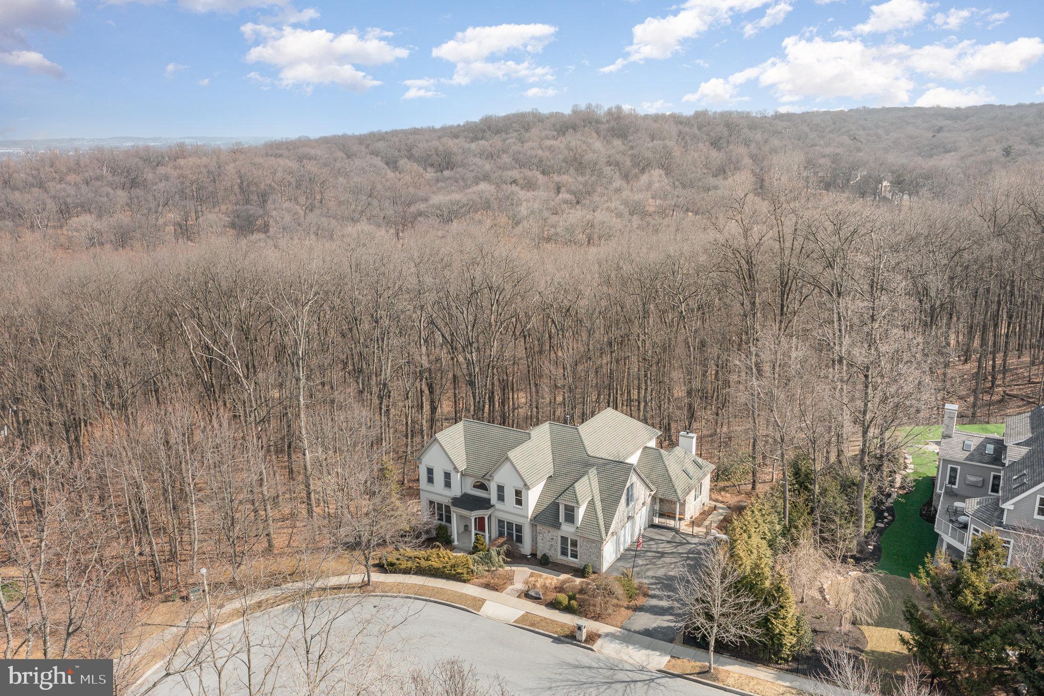 DERRY WOODS - Residential