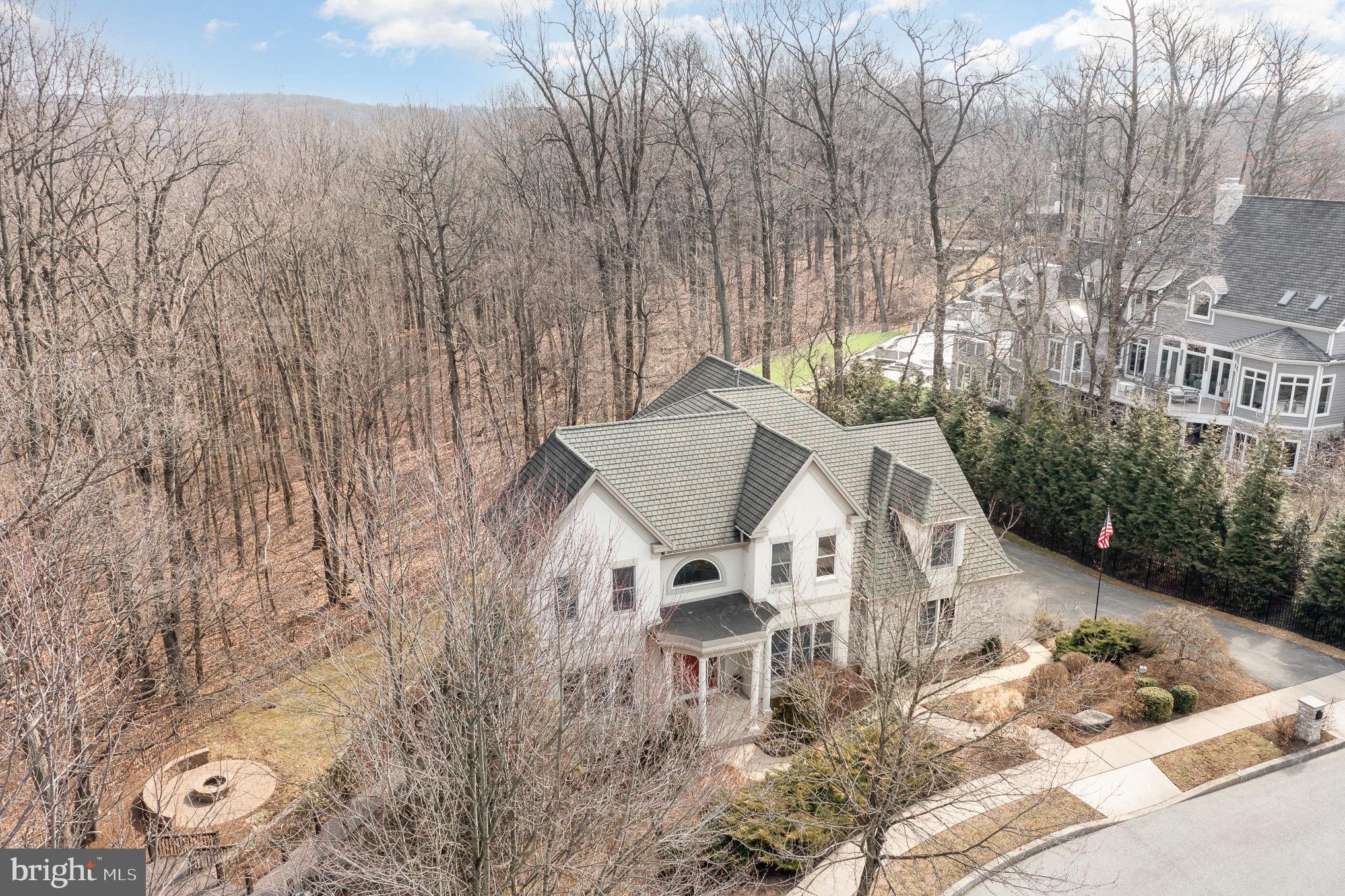 DERRY WOODS - Residential