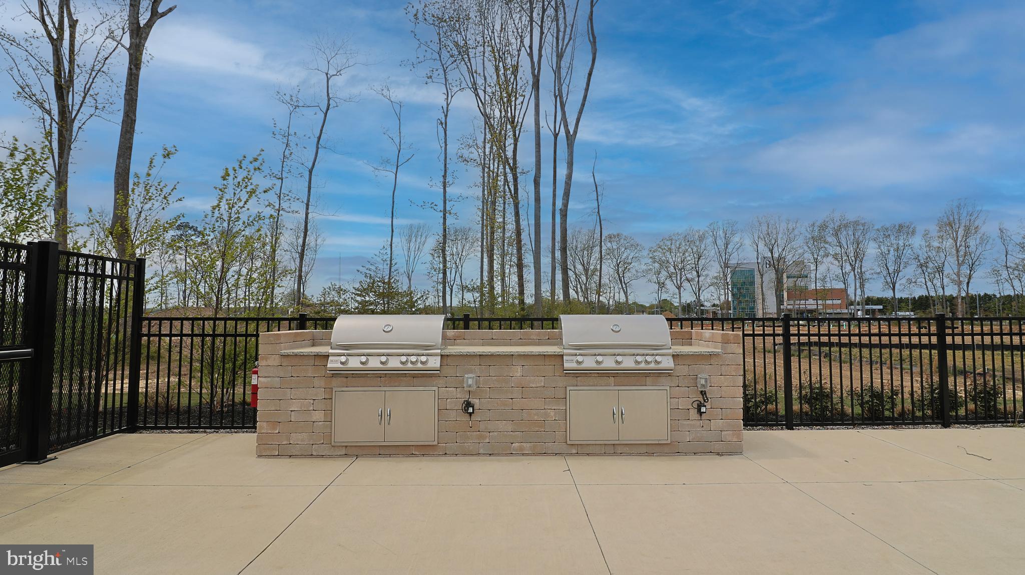 ARBOR-LYN - Residential