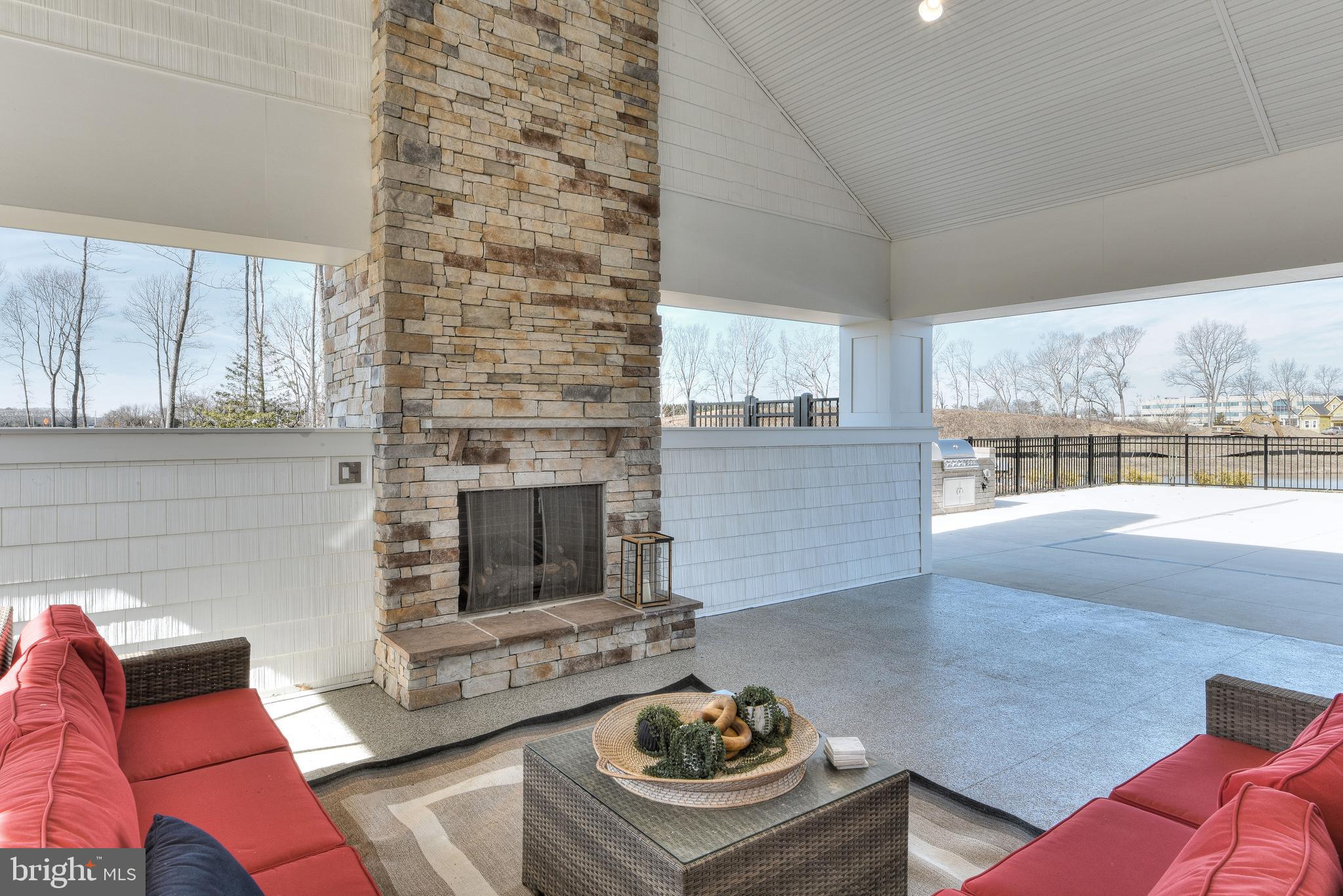 ARBOR-LYN - Residential