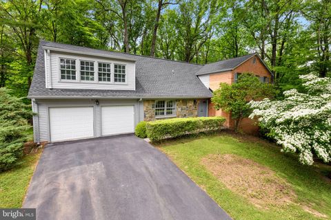 1517 SNUGHILL COURT VIENNA VA 22182