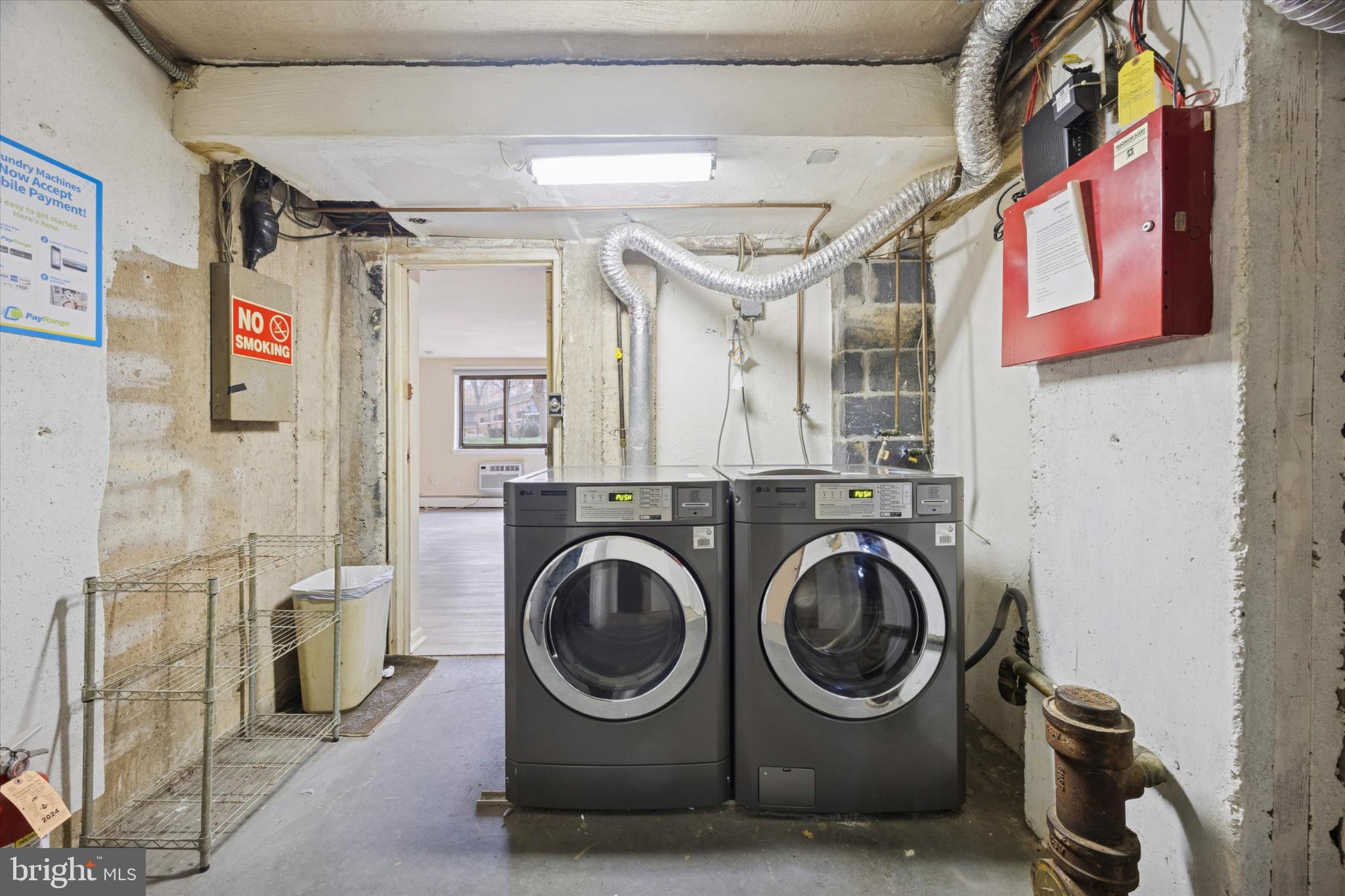 CONTEMPORARY VLG - Residential