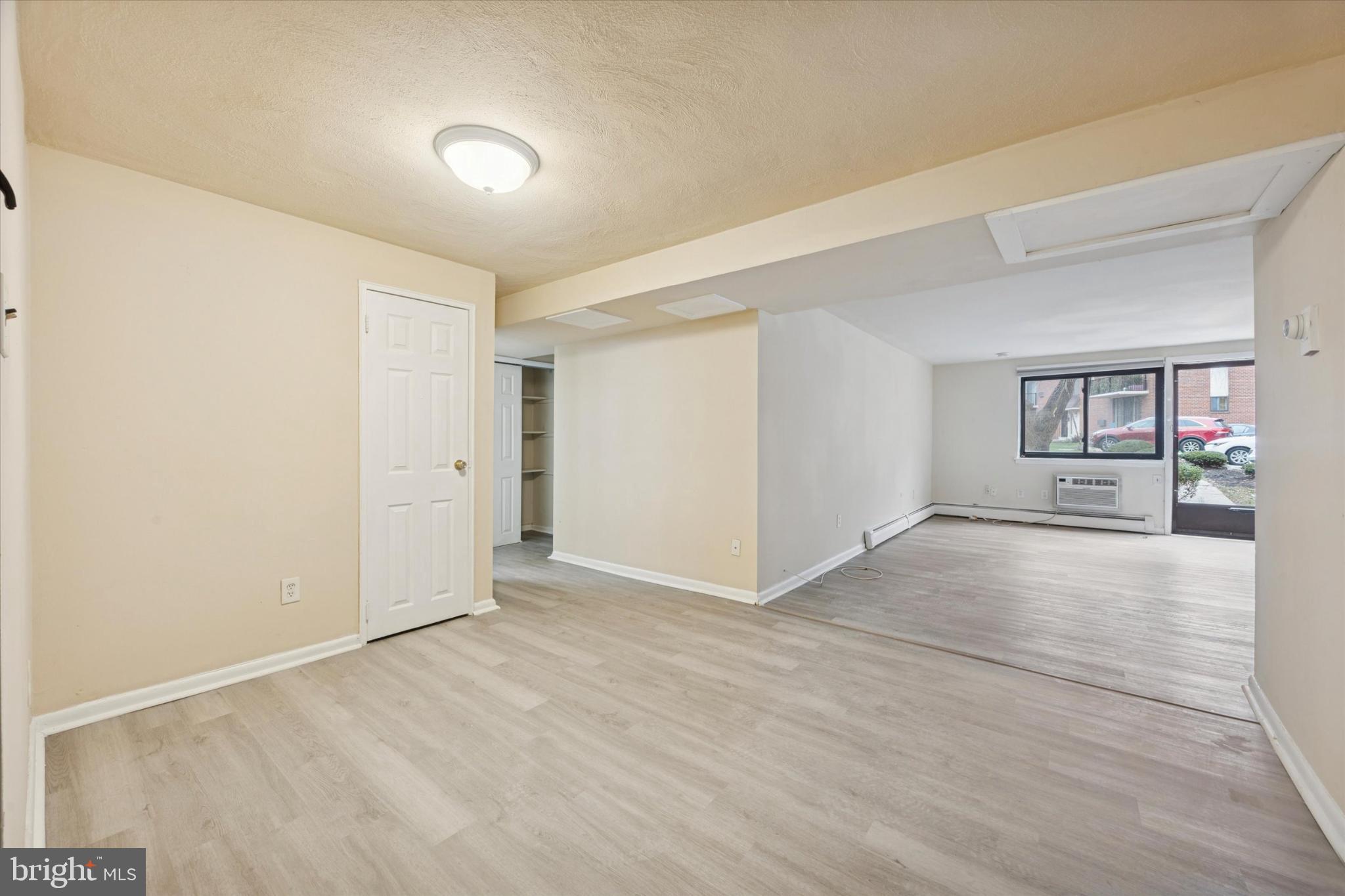 CONTEMPORARY VLG - Residential