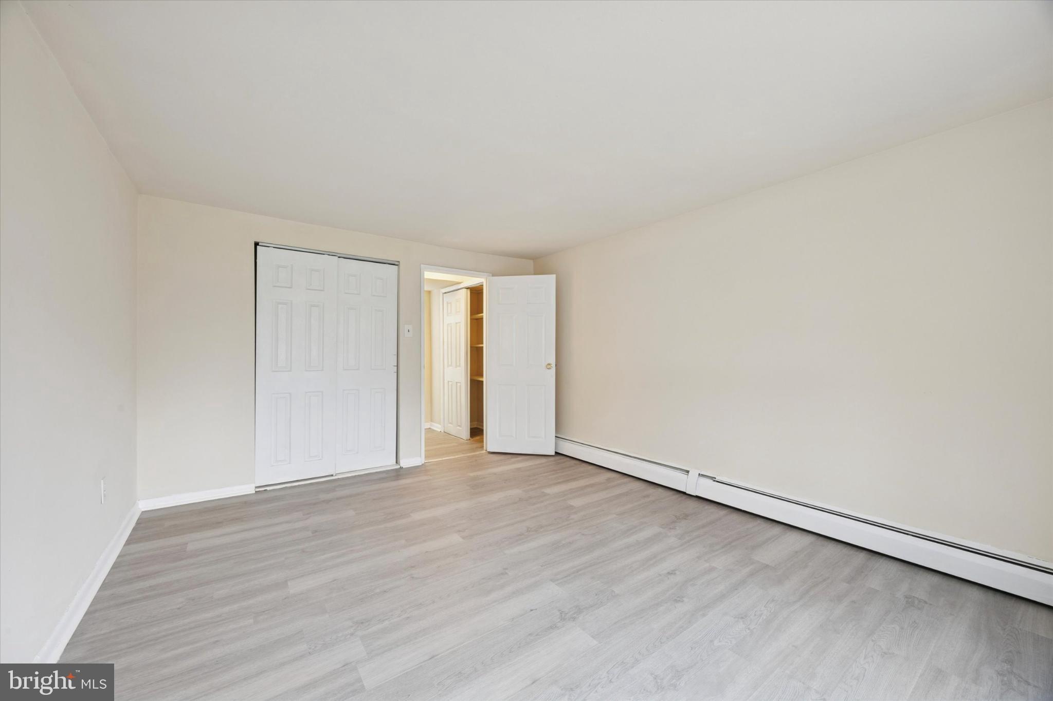 CONTEMPORARY VLG - Residential