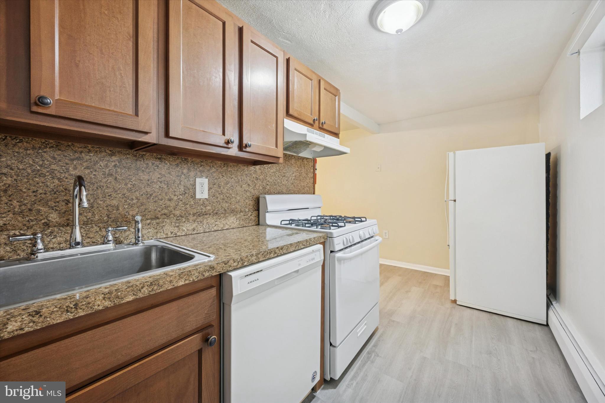 CONTEMPORARY VLG - Residential