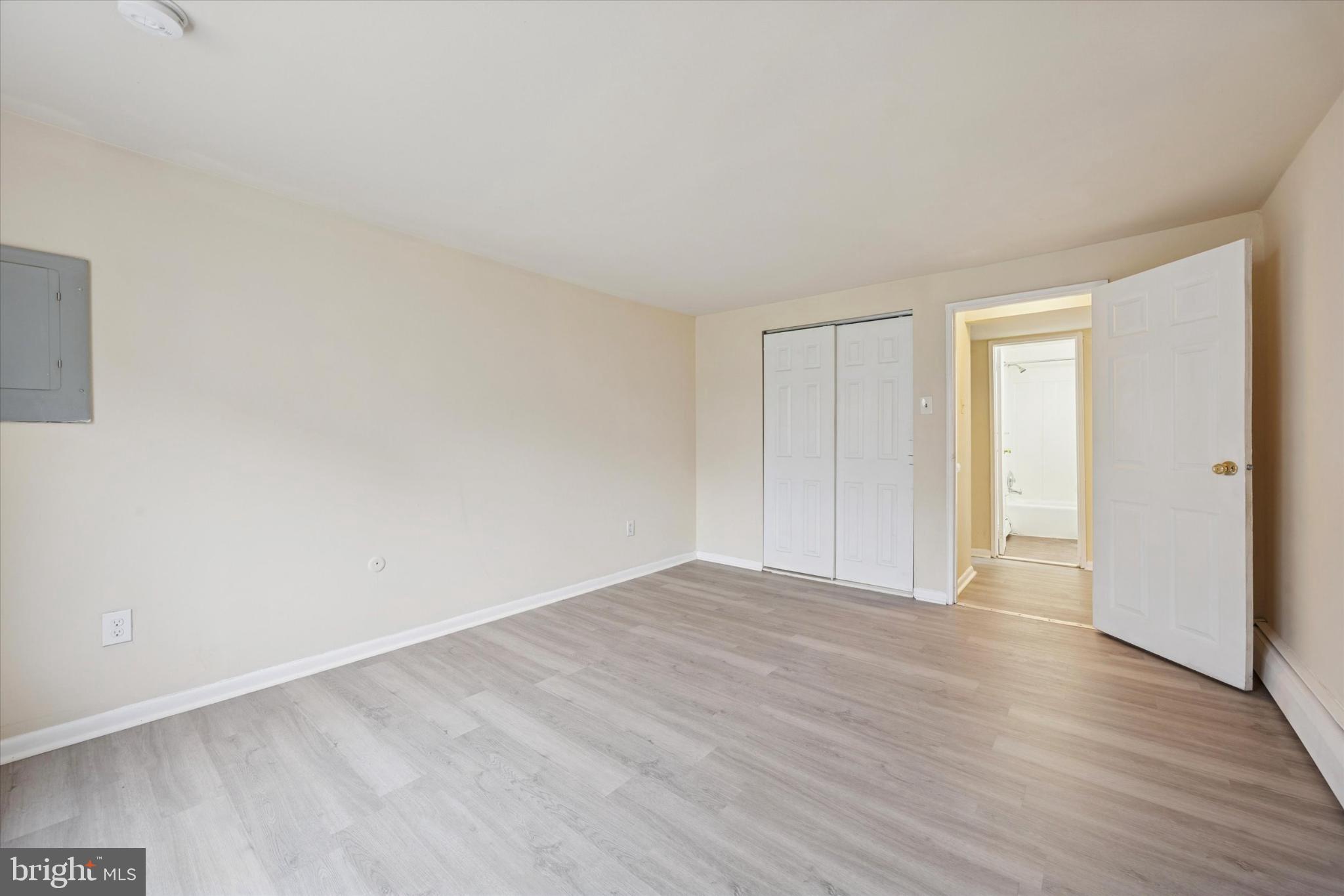 CONTEMPORARY VLG - Residential