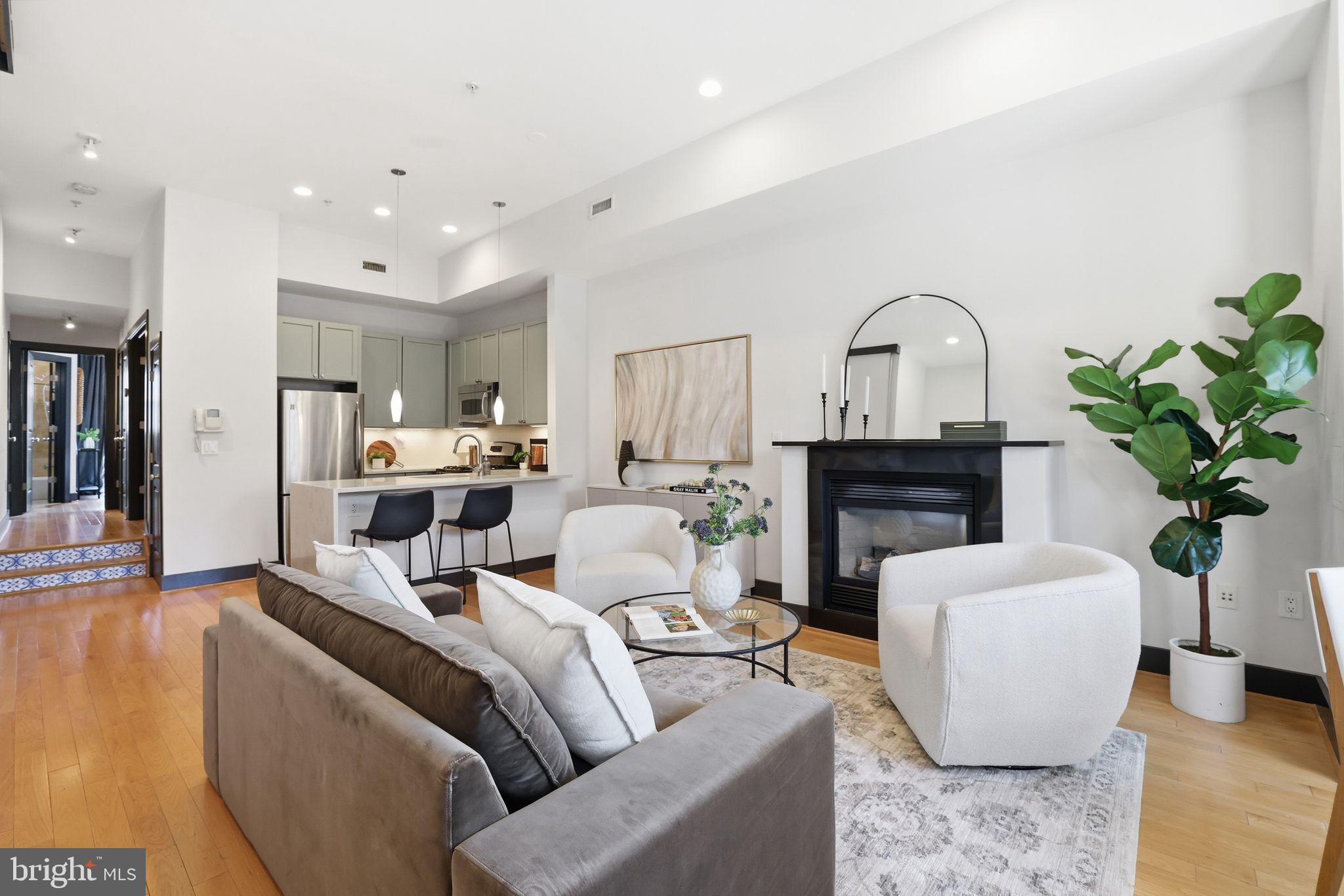 1127 6TH STREET NW 200