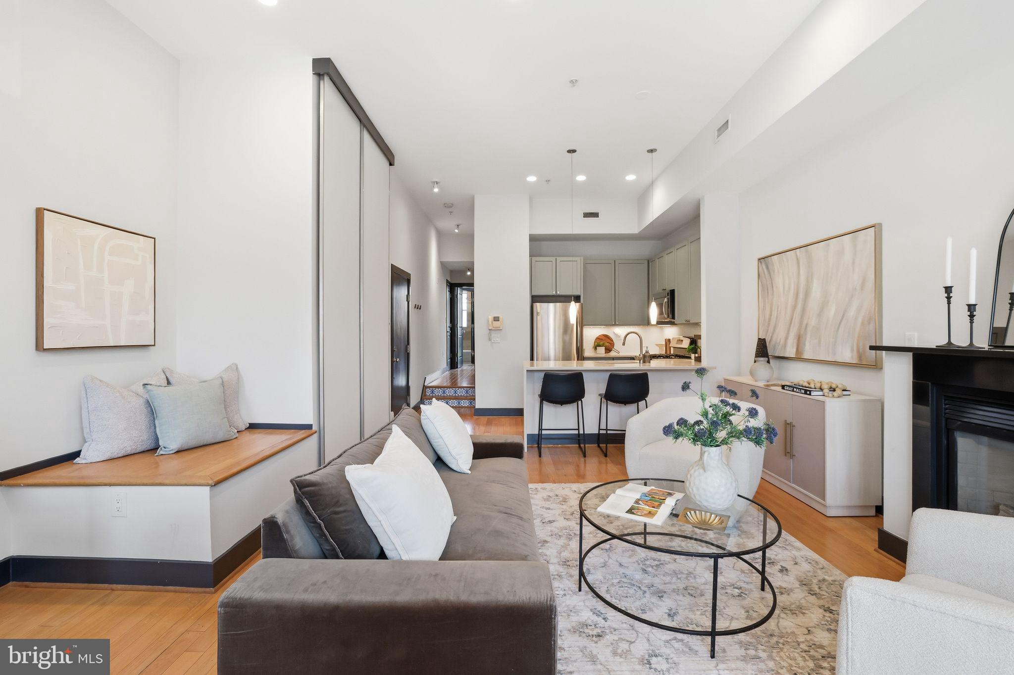 1127 6TH STREET NW 200