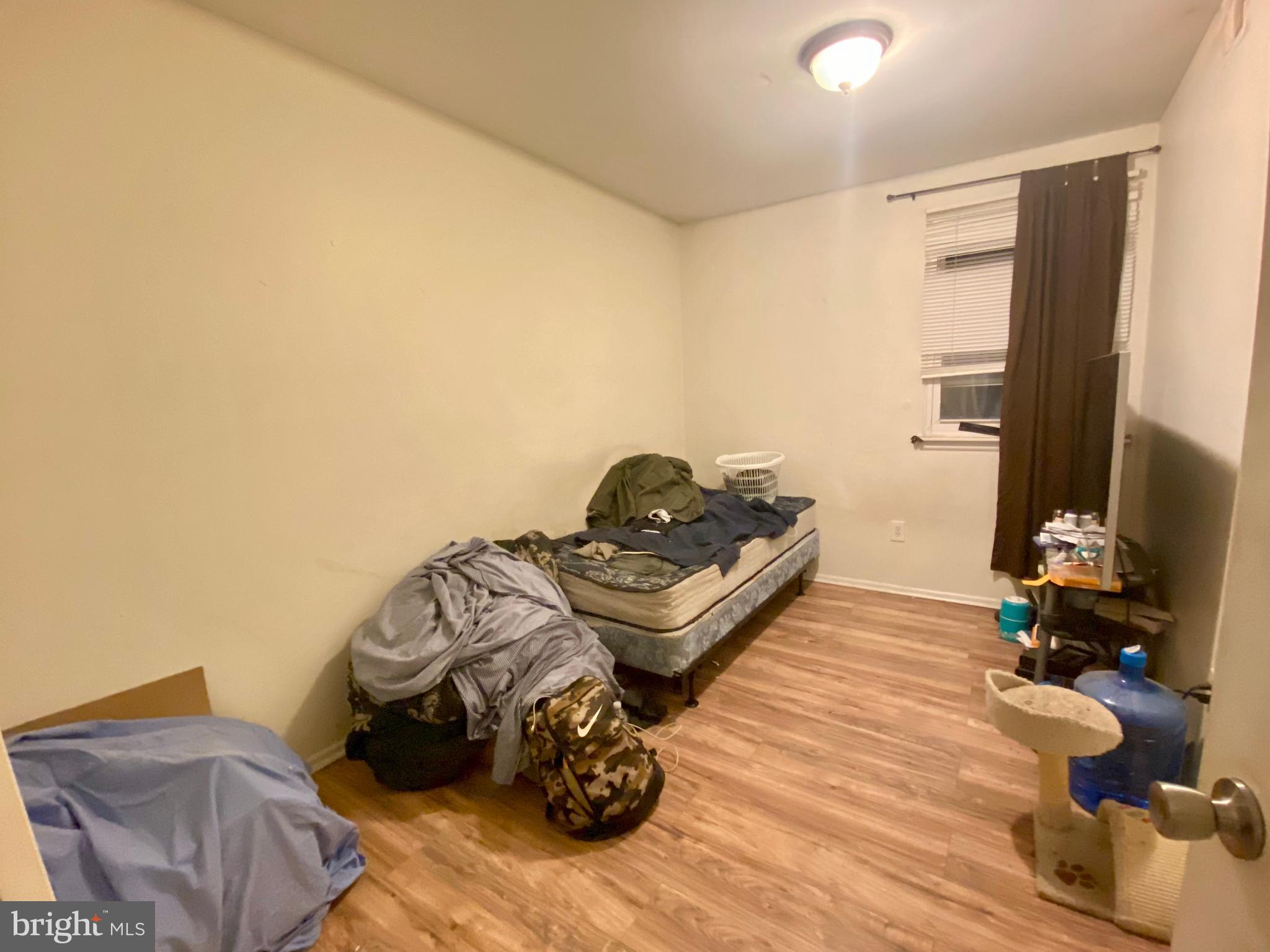 ACADEMY GARDENS - Residential Income