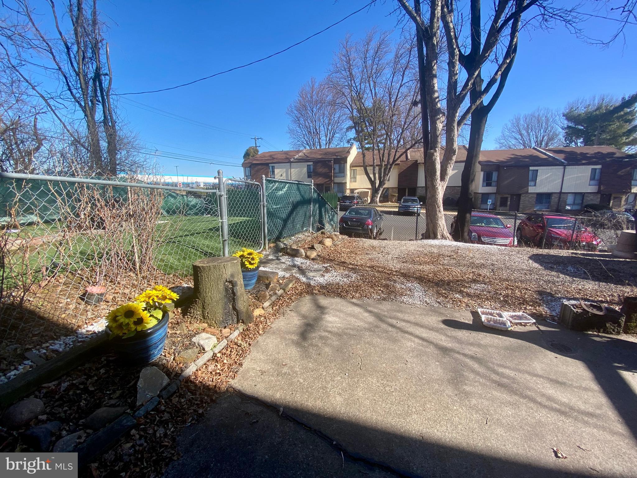 ACADEMY GARDENS - Residential Income