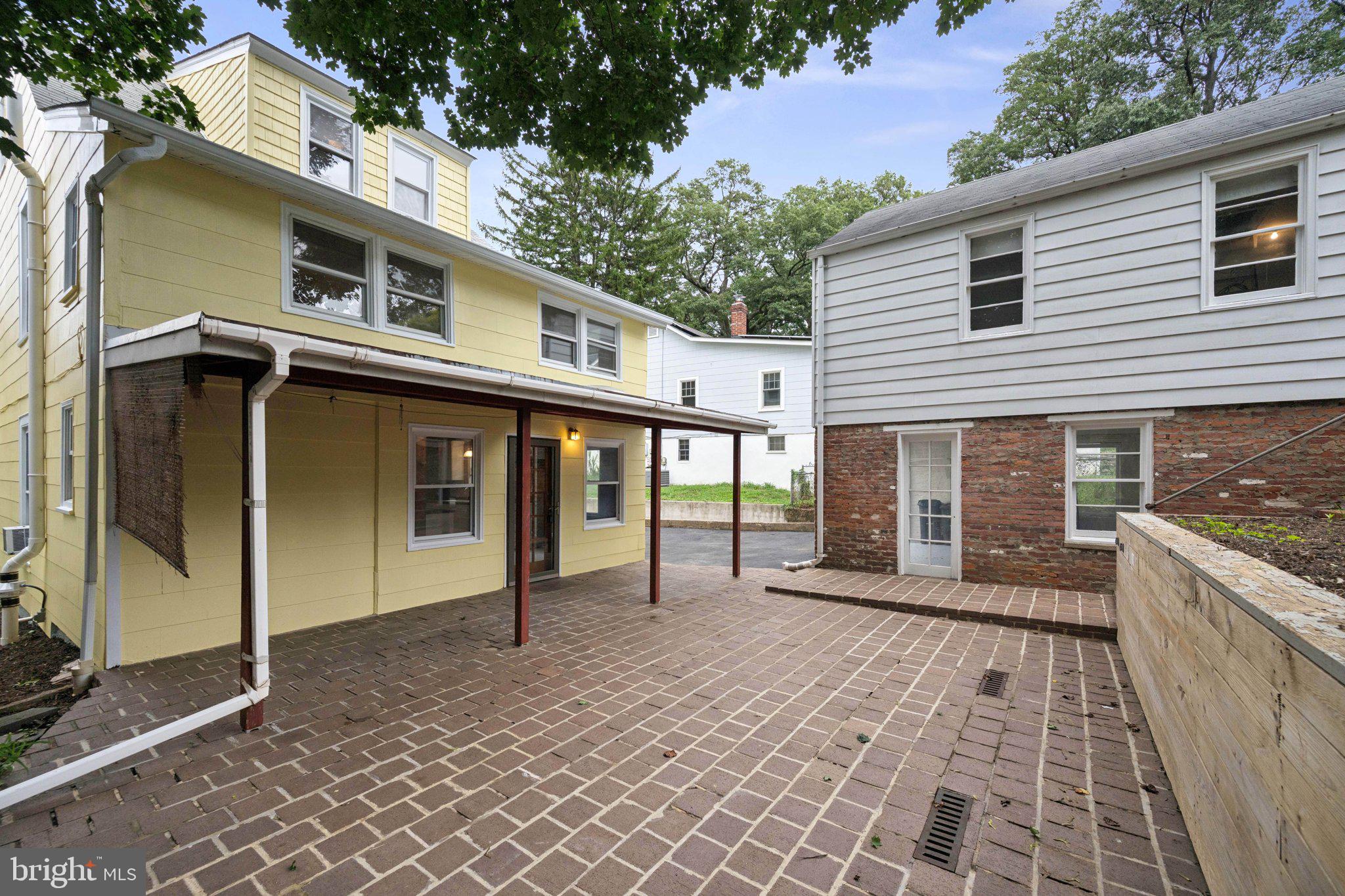 SILVER SPRING - Residential