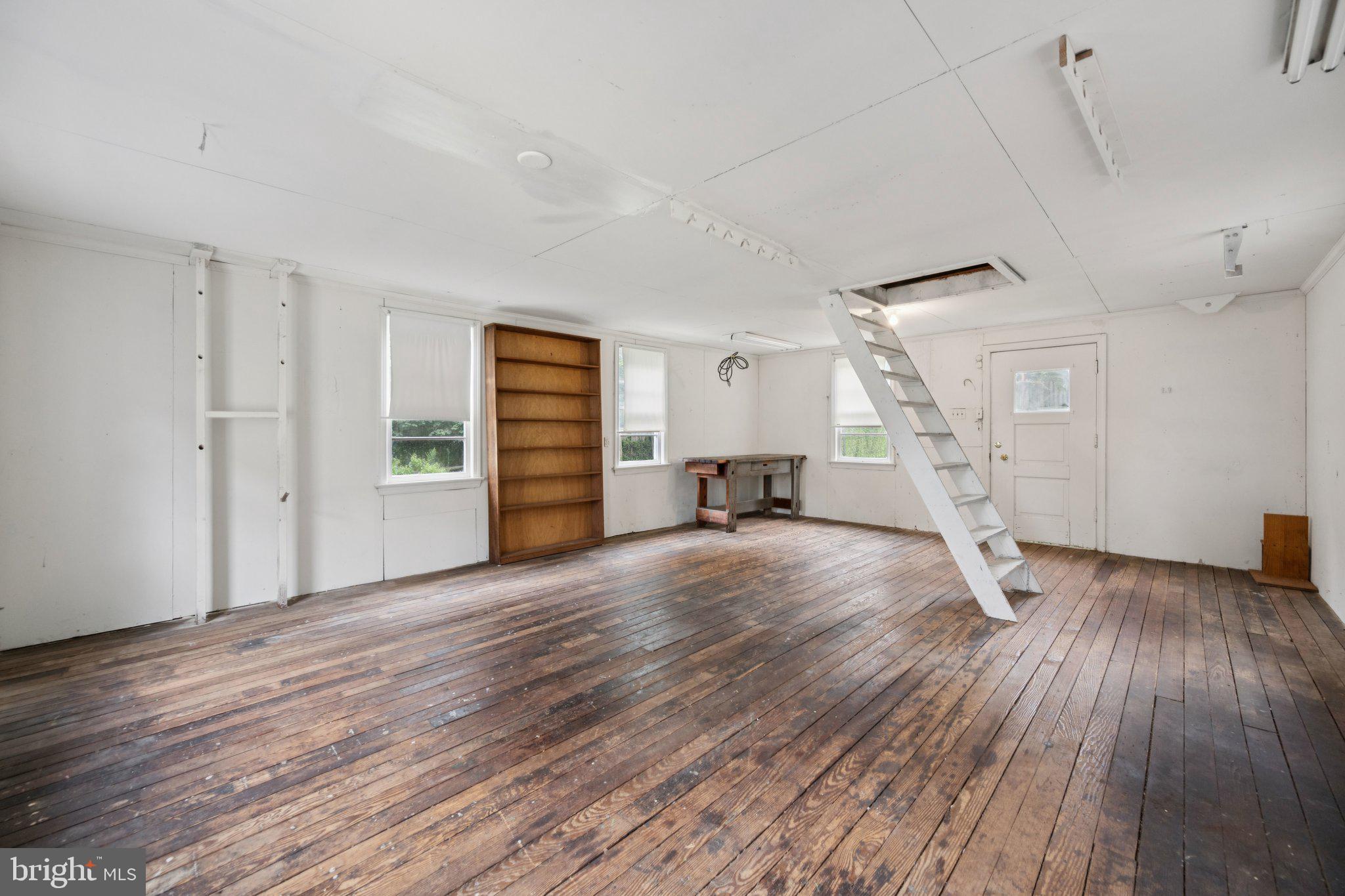 710 SILVER SPRING AVENUE