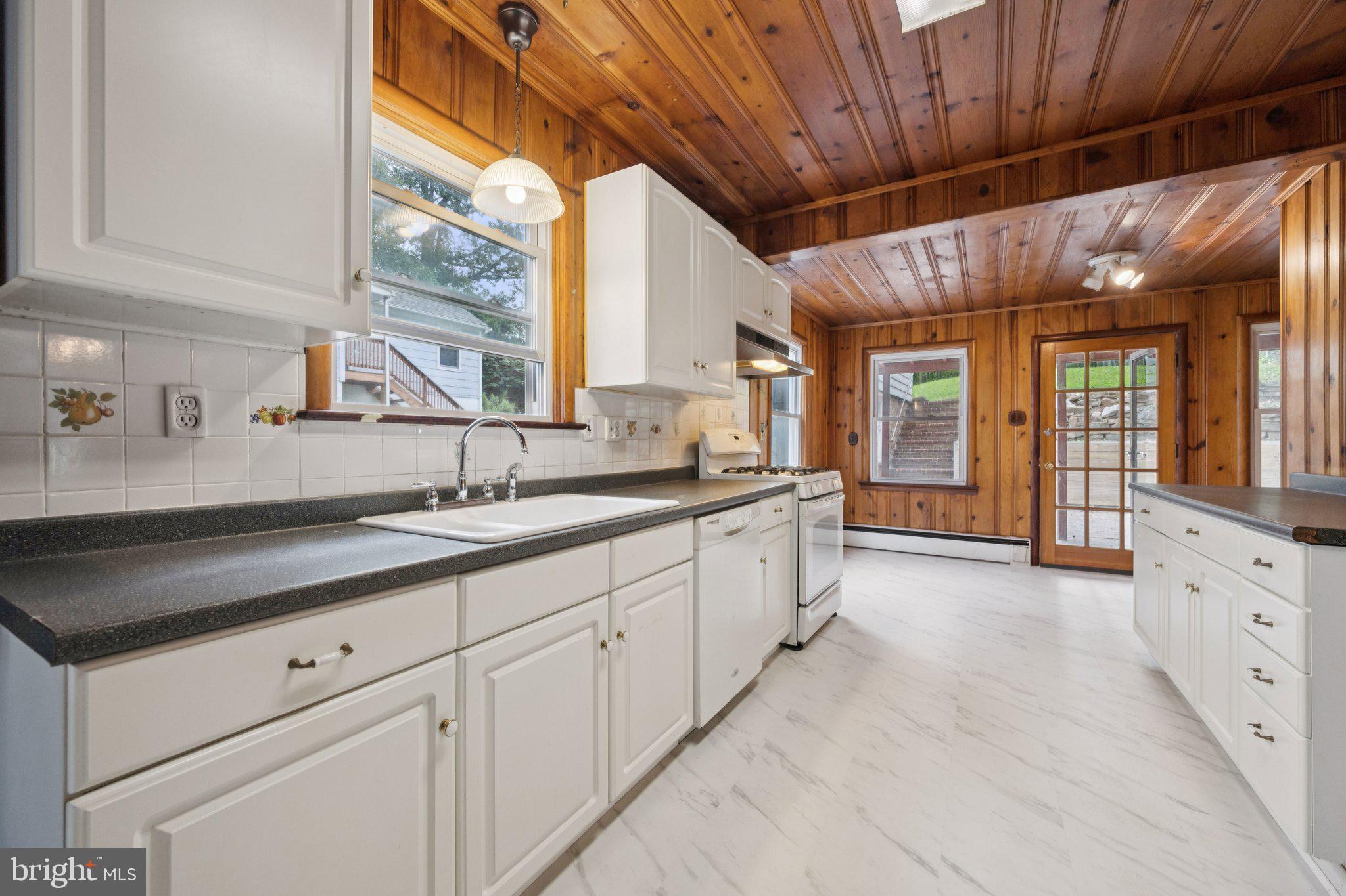 SILVER SPRING - Residential