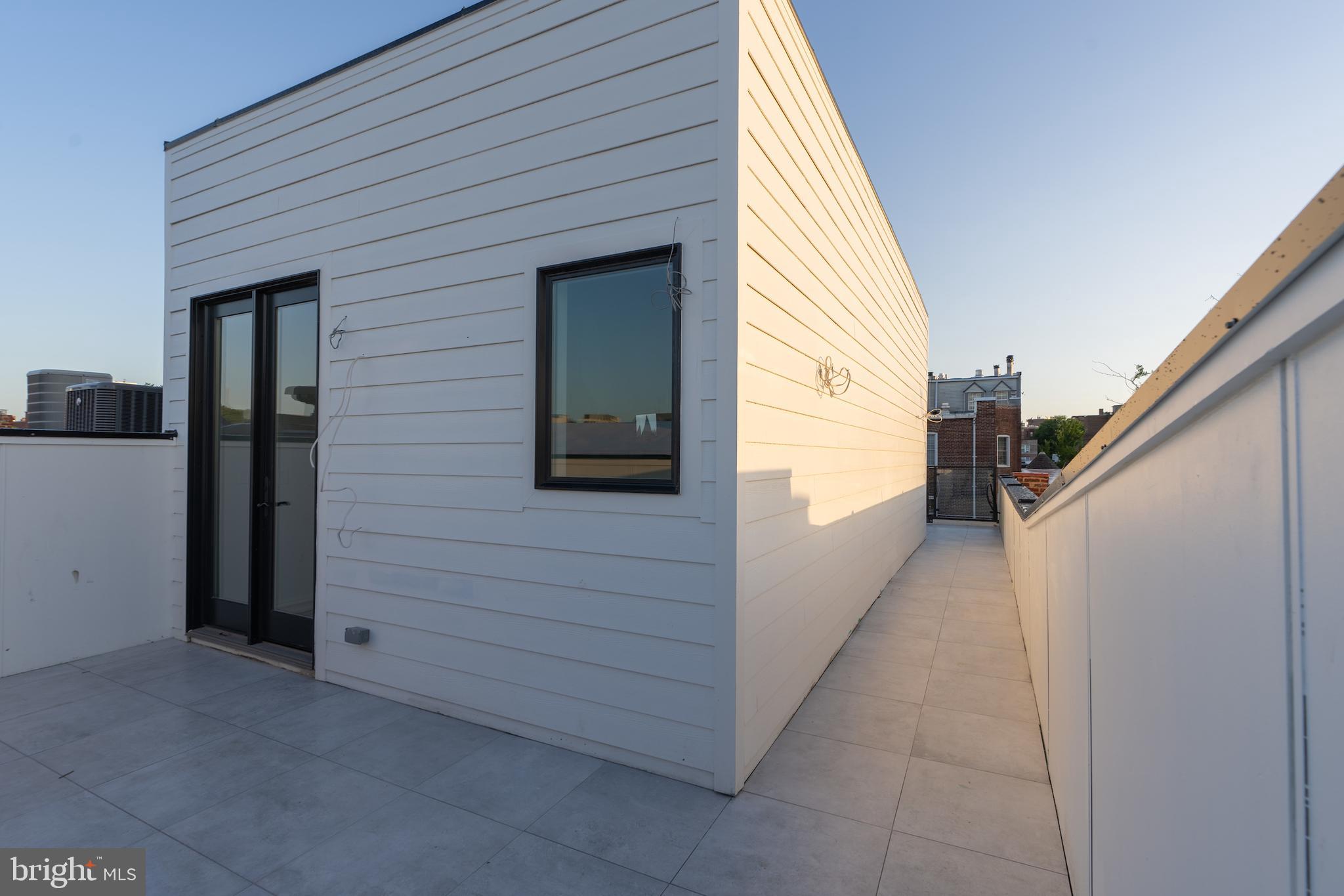 DUPONT CIRCLE - Residential Income