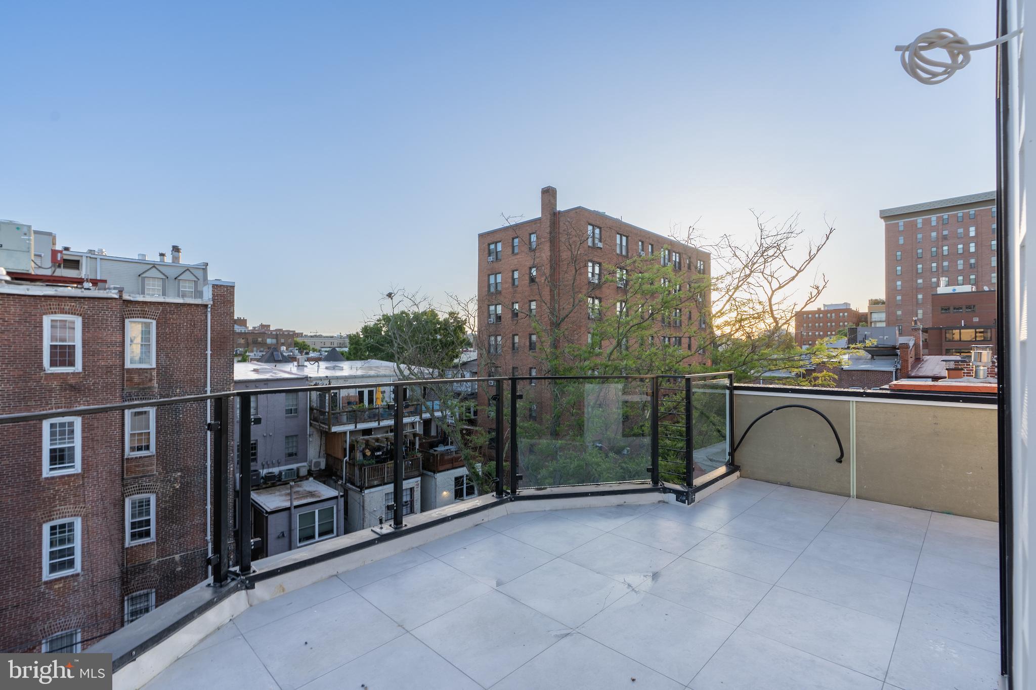 DUPONT CIRCLE - Residential Income