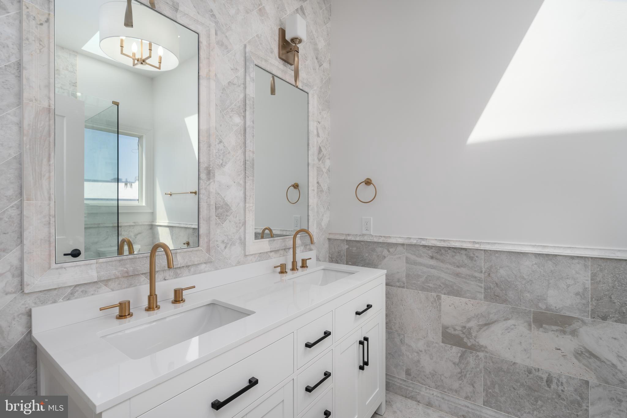 DUPONT CIRCLE - Residential Income