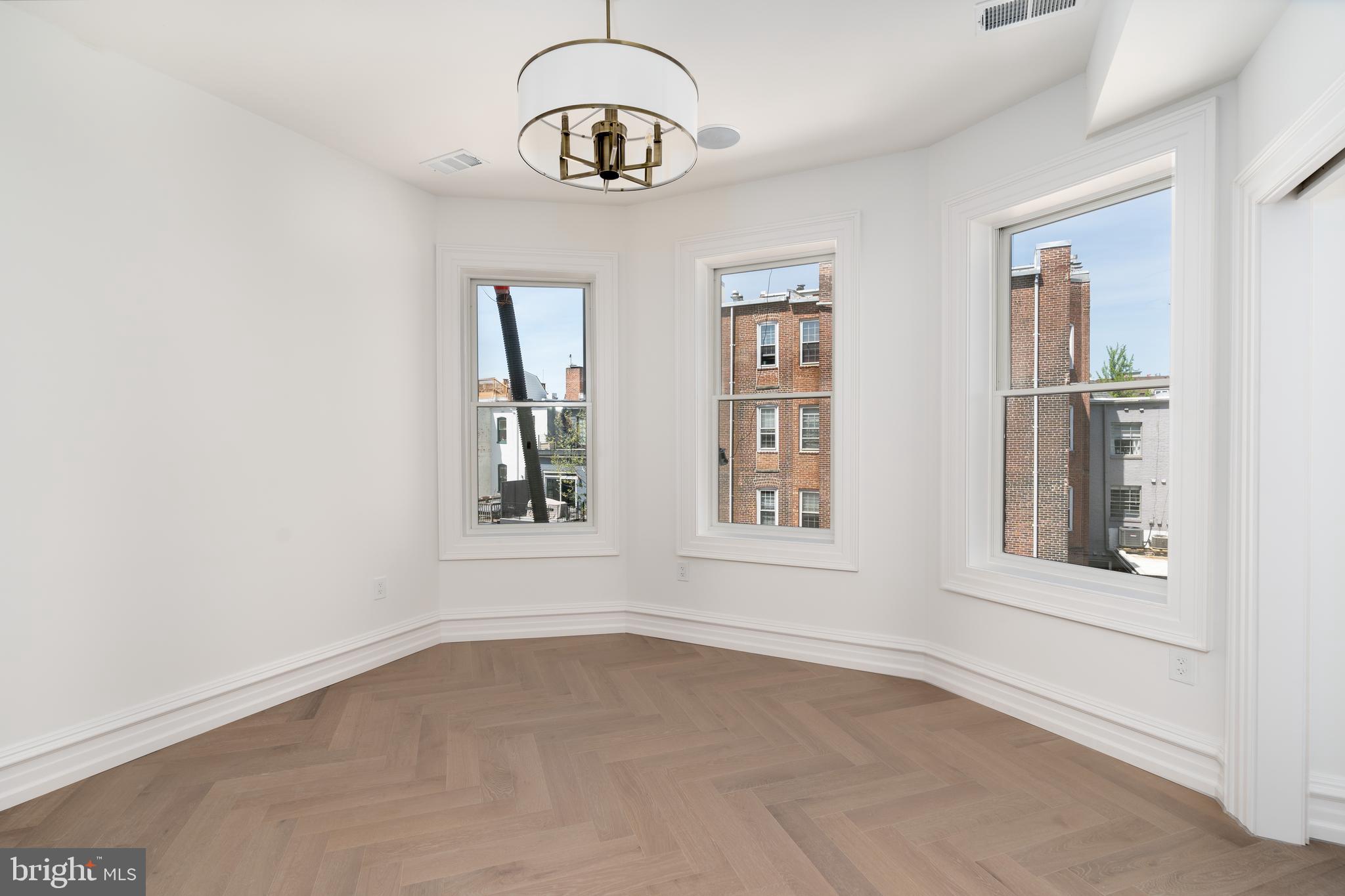 DUPONT CIRCLE - Residential Income