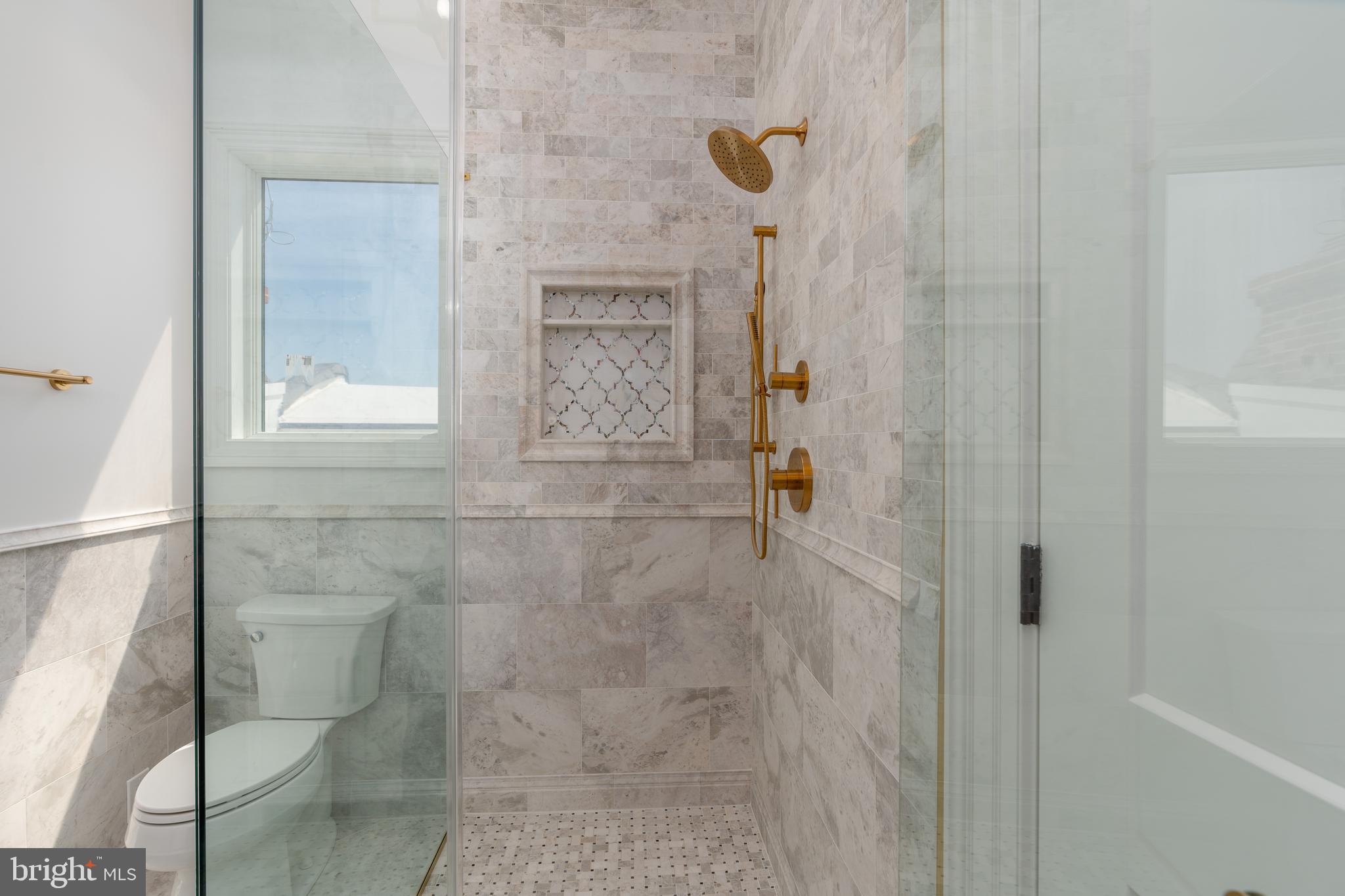 DUPONT CIRCLE - Residential Income