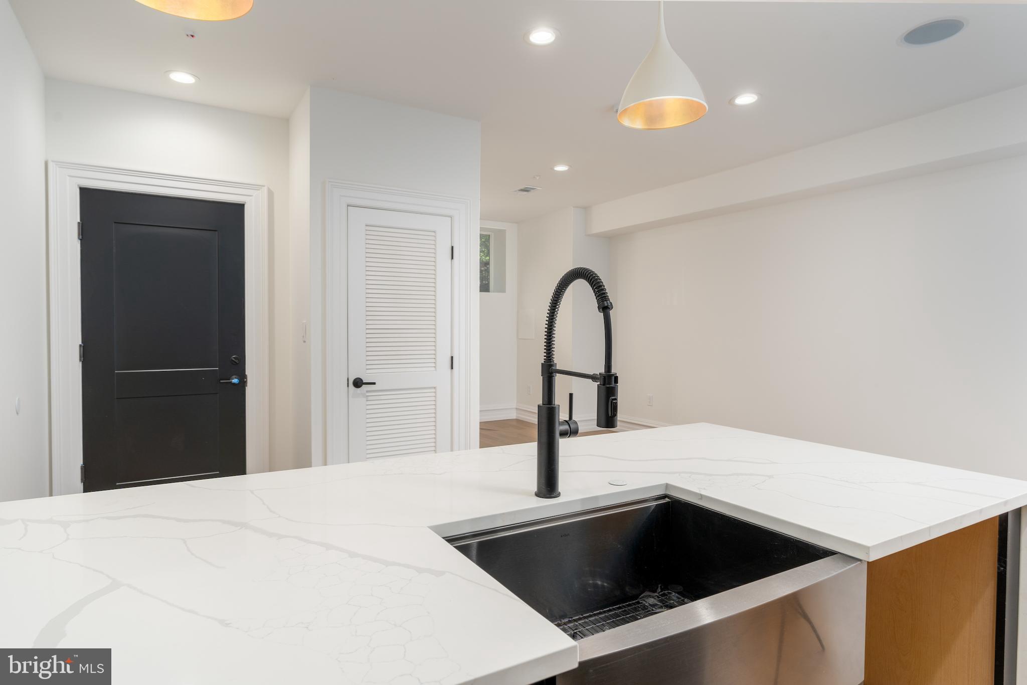 DUPONT CIRCLE - Residential Income