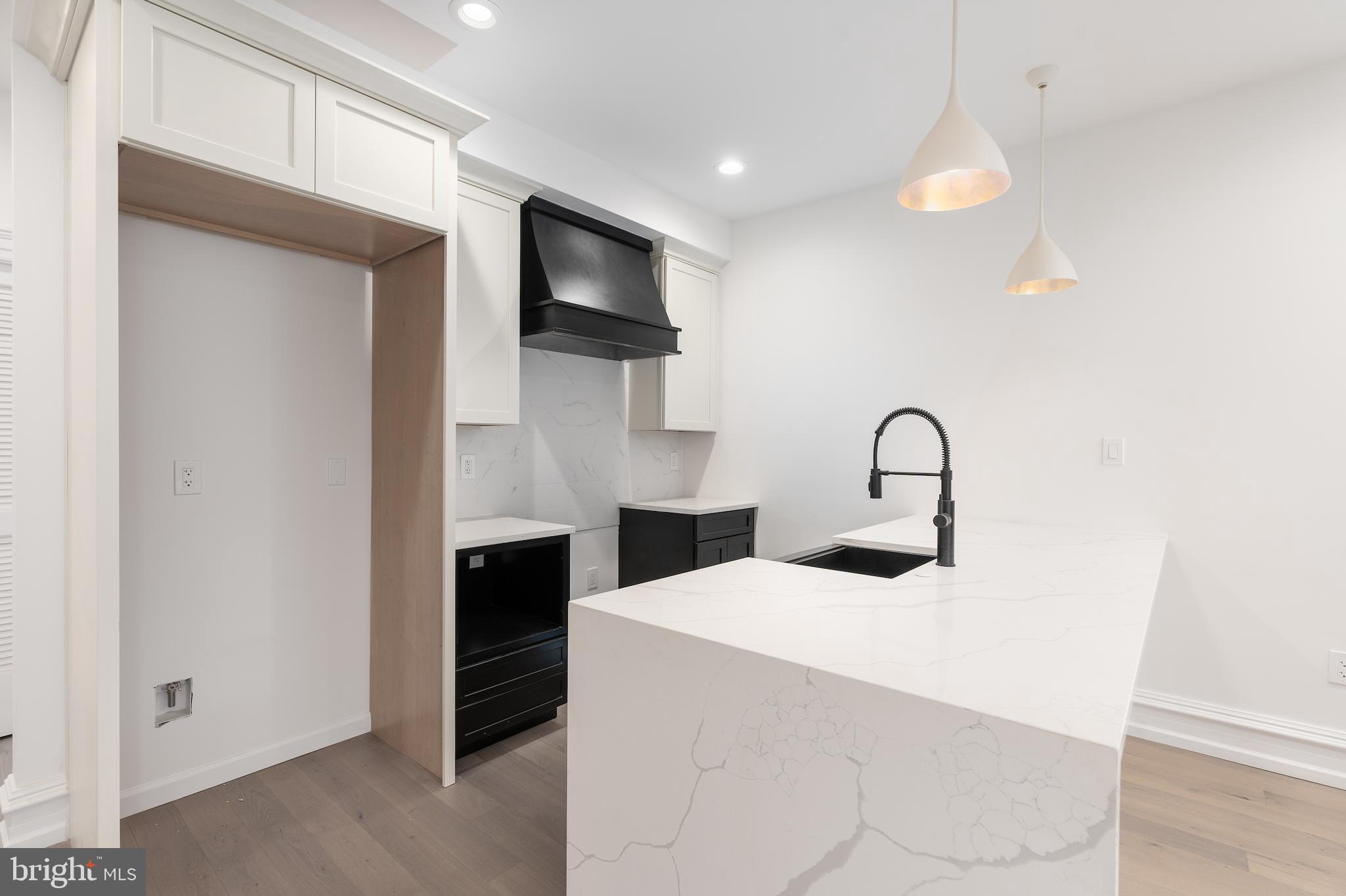 DUPONT CIRCLE - Residential Income
