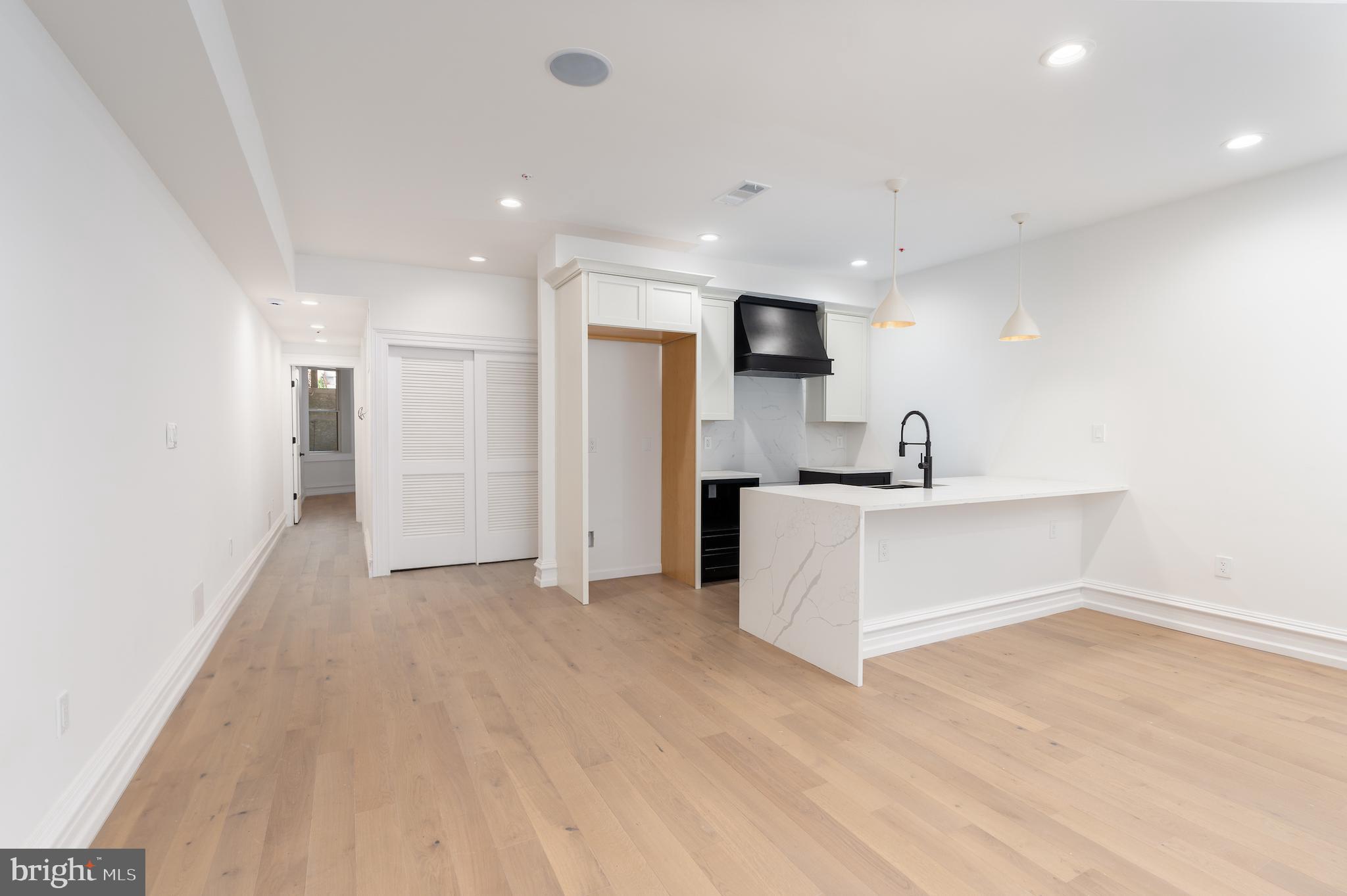 DUPONT CIRCLE - Residential Income