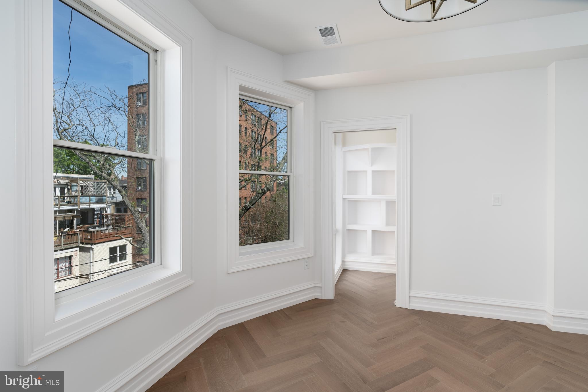DUPONT CIRCLE - Residential Income
