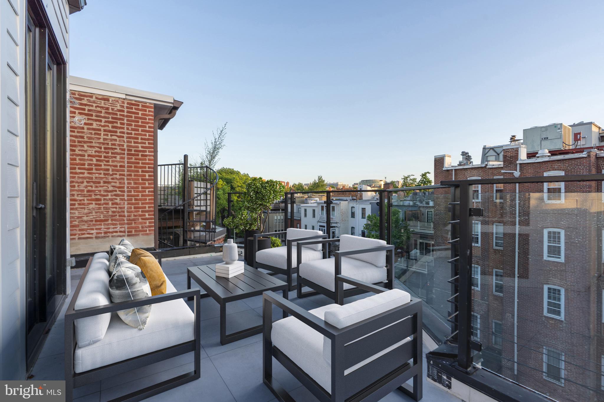 DUPONT CIRCLE - Residential Income