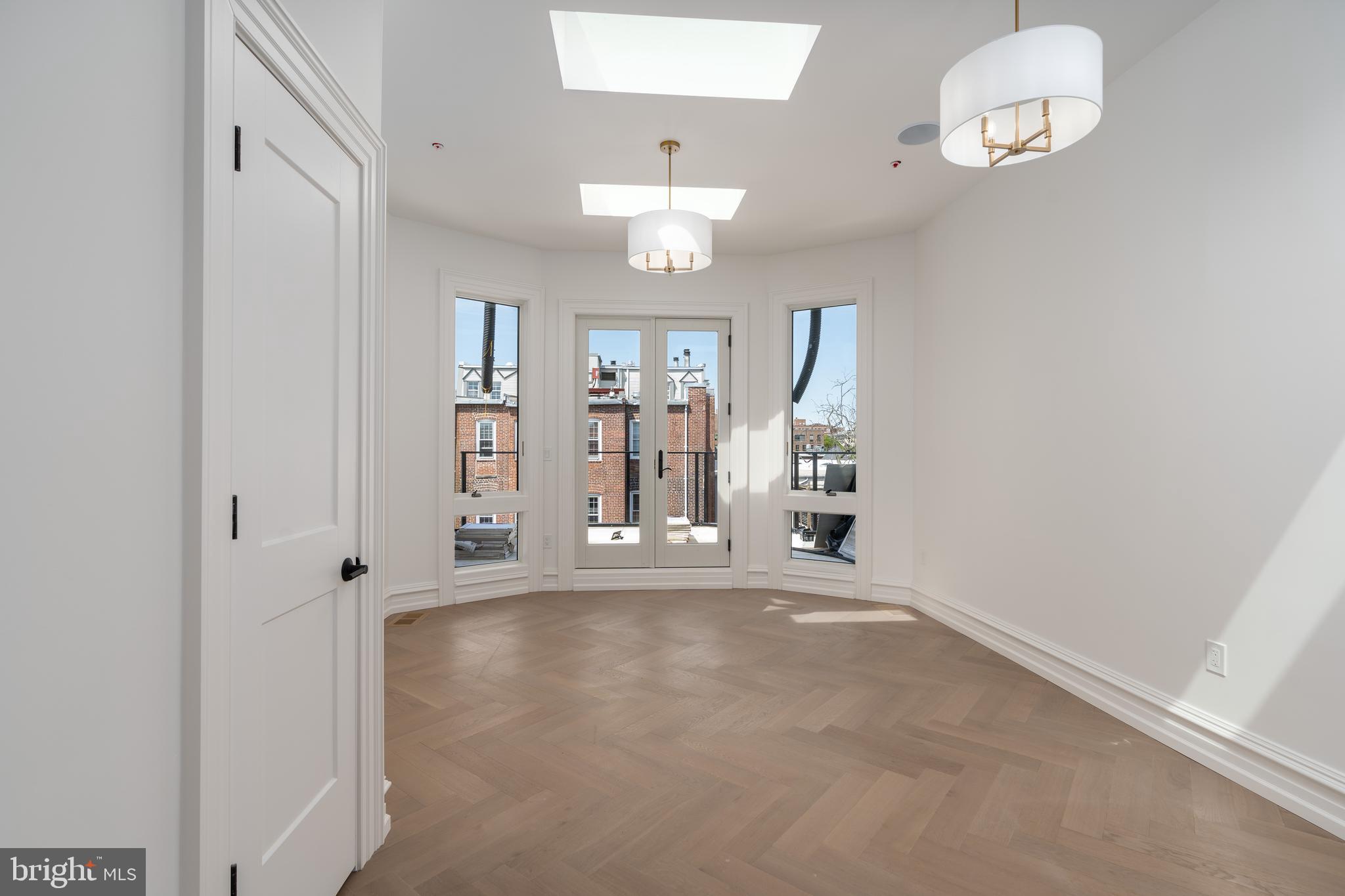 DUPONT CIRCLE - Residential Income