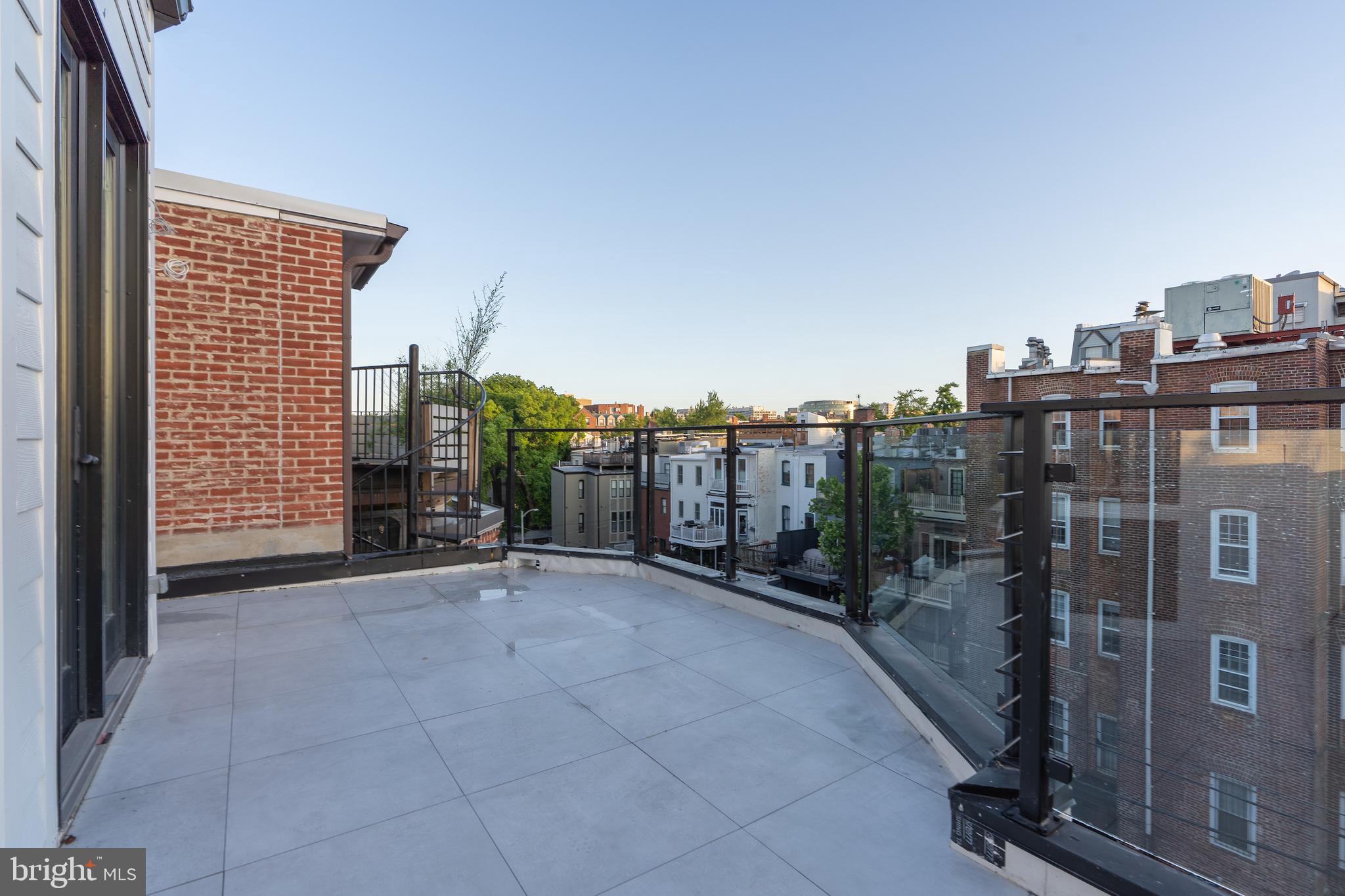 DUPONT CIRCLE - Residential Income