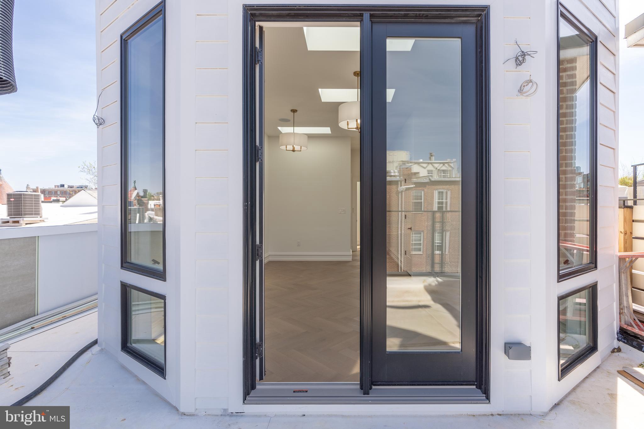DUPONT CIRCLE - Residential Income