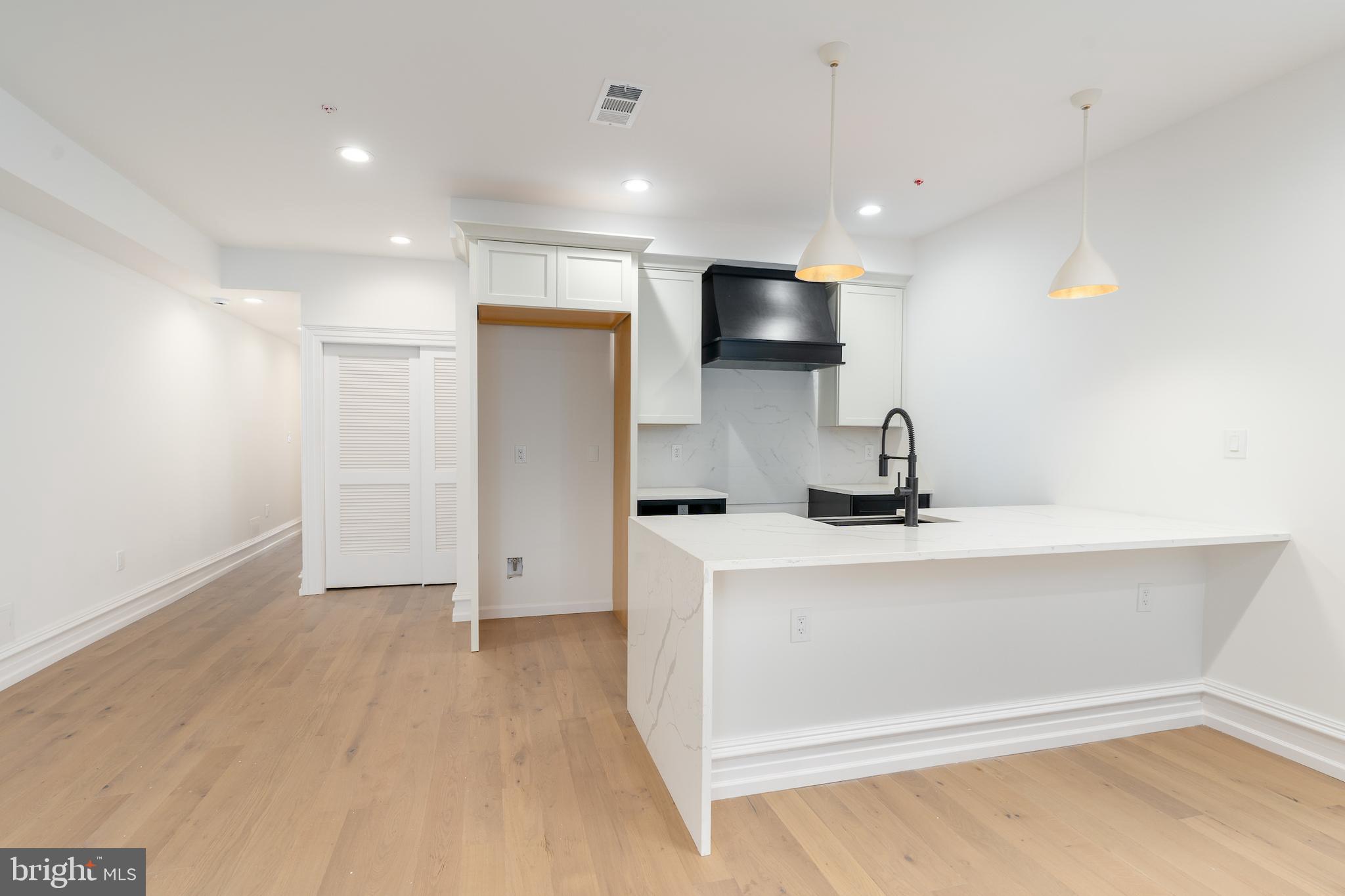 DUPONT CIRCLE - Residential Income
