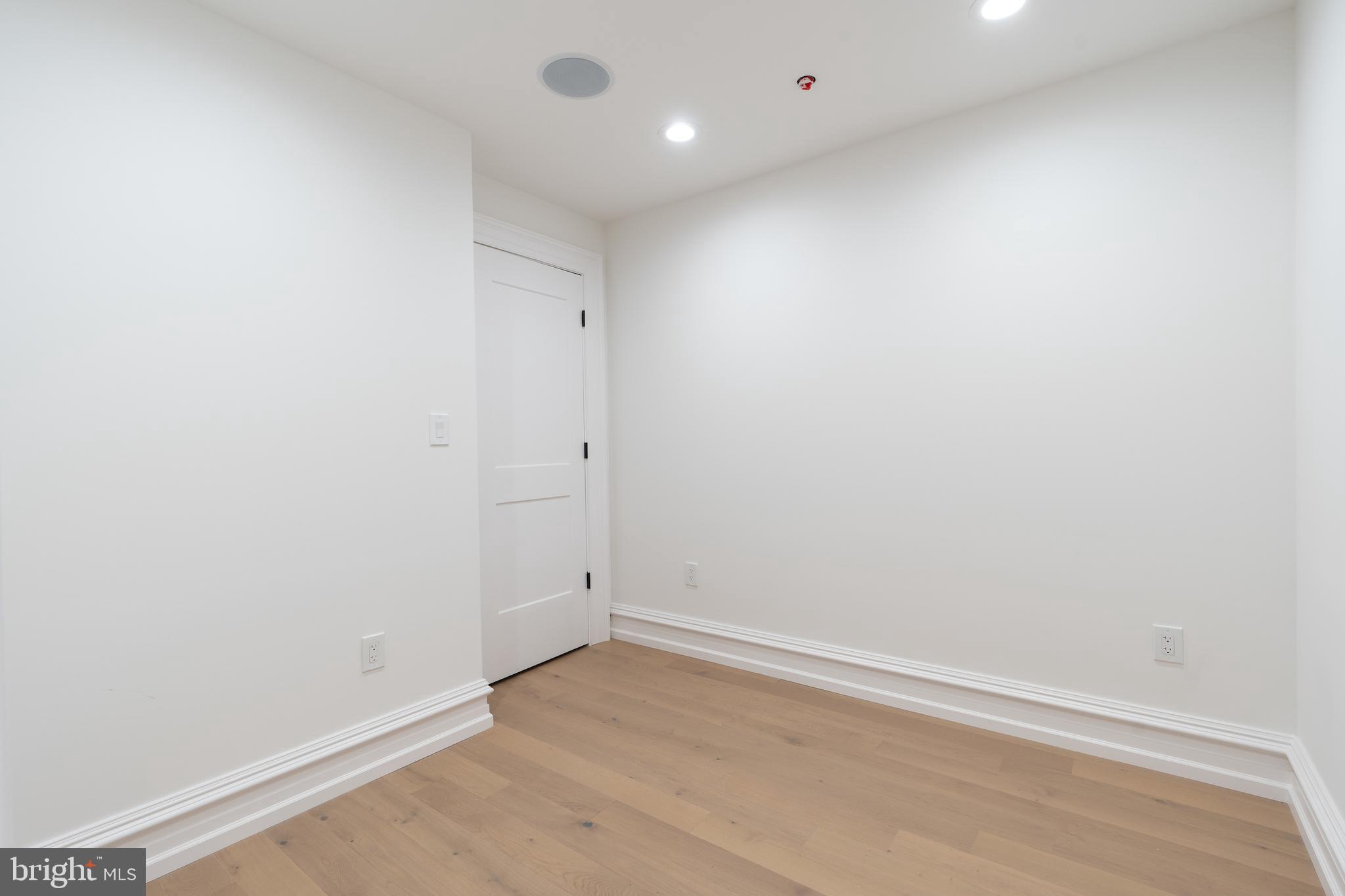 DUPONT CIRCLE - Residential Income