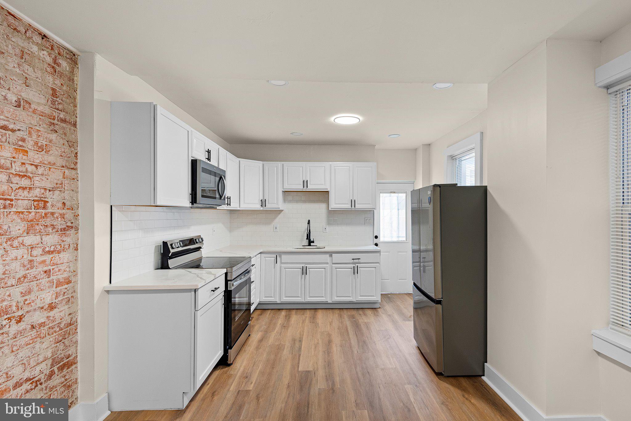 223 W 22ND STREET