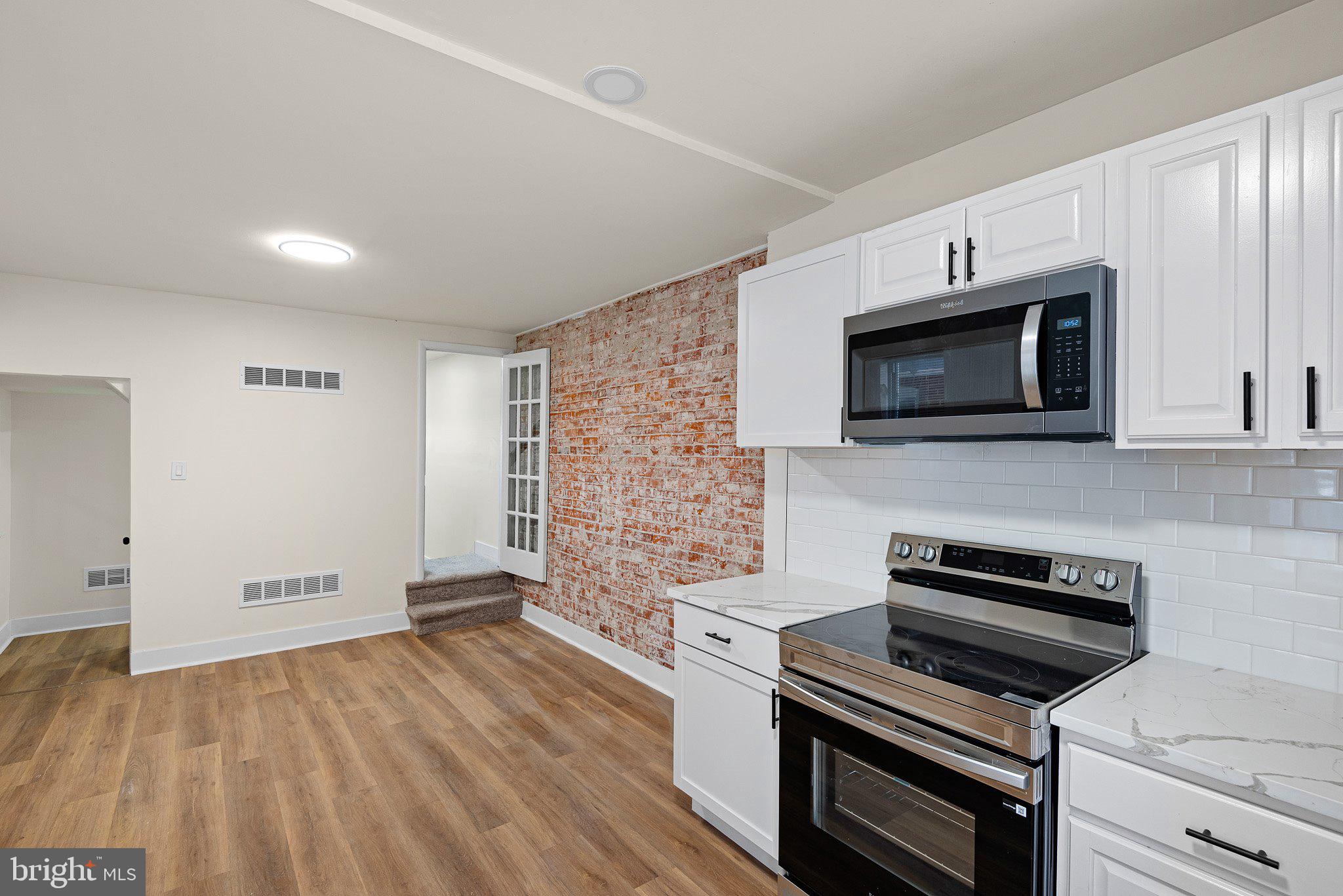 223 W 22ND STREET